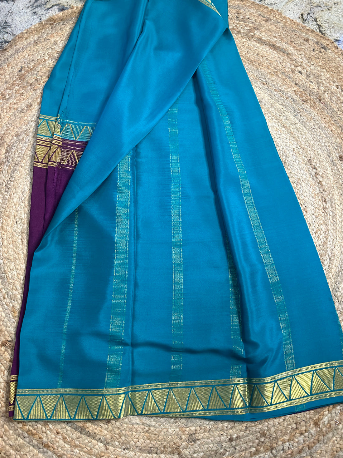 Pure Mysore Silk crepe 120 grams thickness half and half pattern.