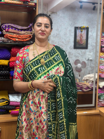 Green Bandini with kalamkari gajji tissue pallu saree