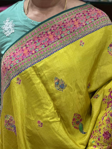 Neon green and dark green pure moonga crepe pashmina saree