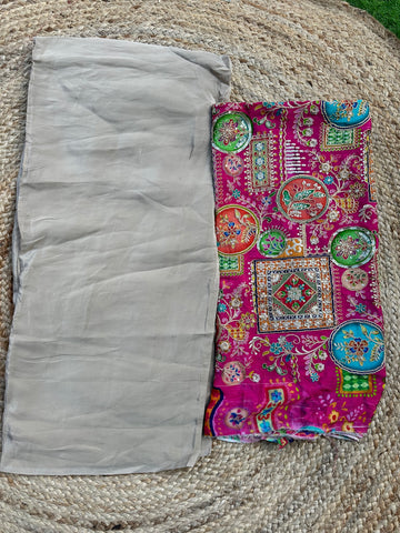 Beinge pure crepe plain sarees with pink brocade blouse