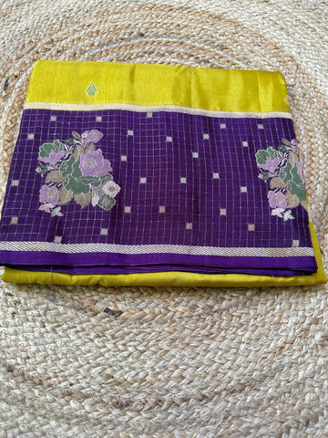 Mustard and purple dola silk checks border.