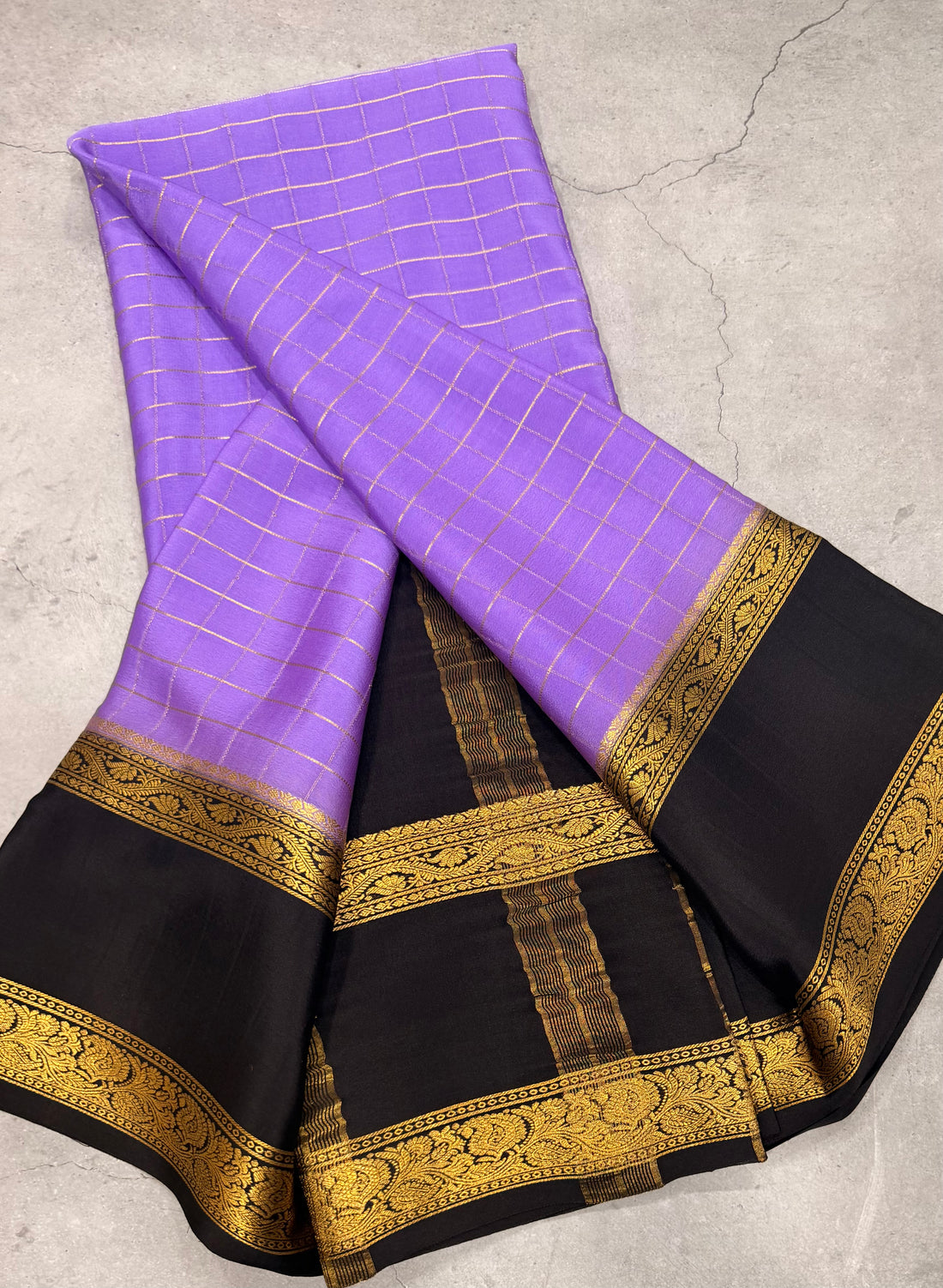 Lilac checks n bentex border pure Mysore silk crepe saree