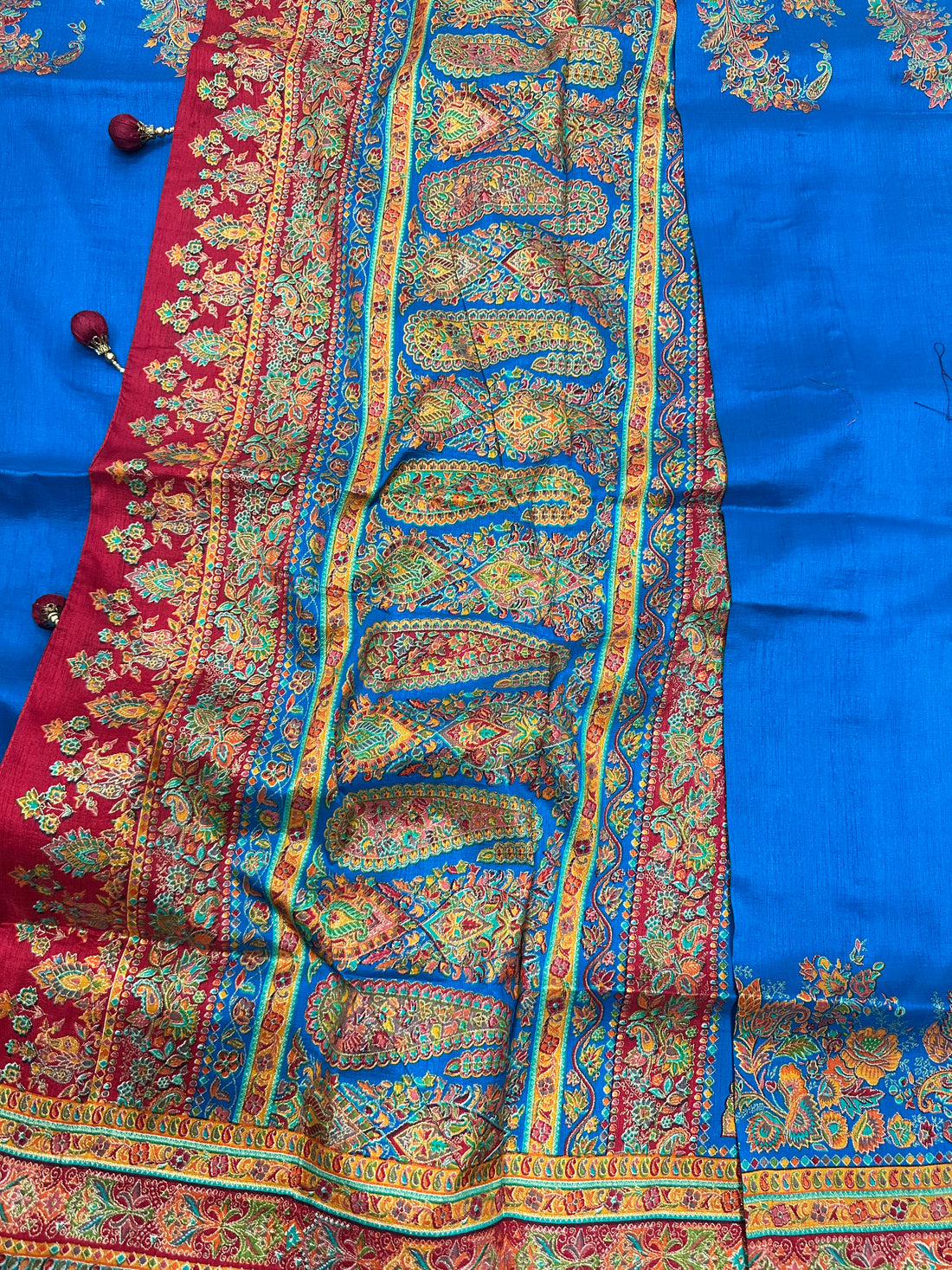 Blue pashmina prints