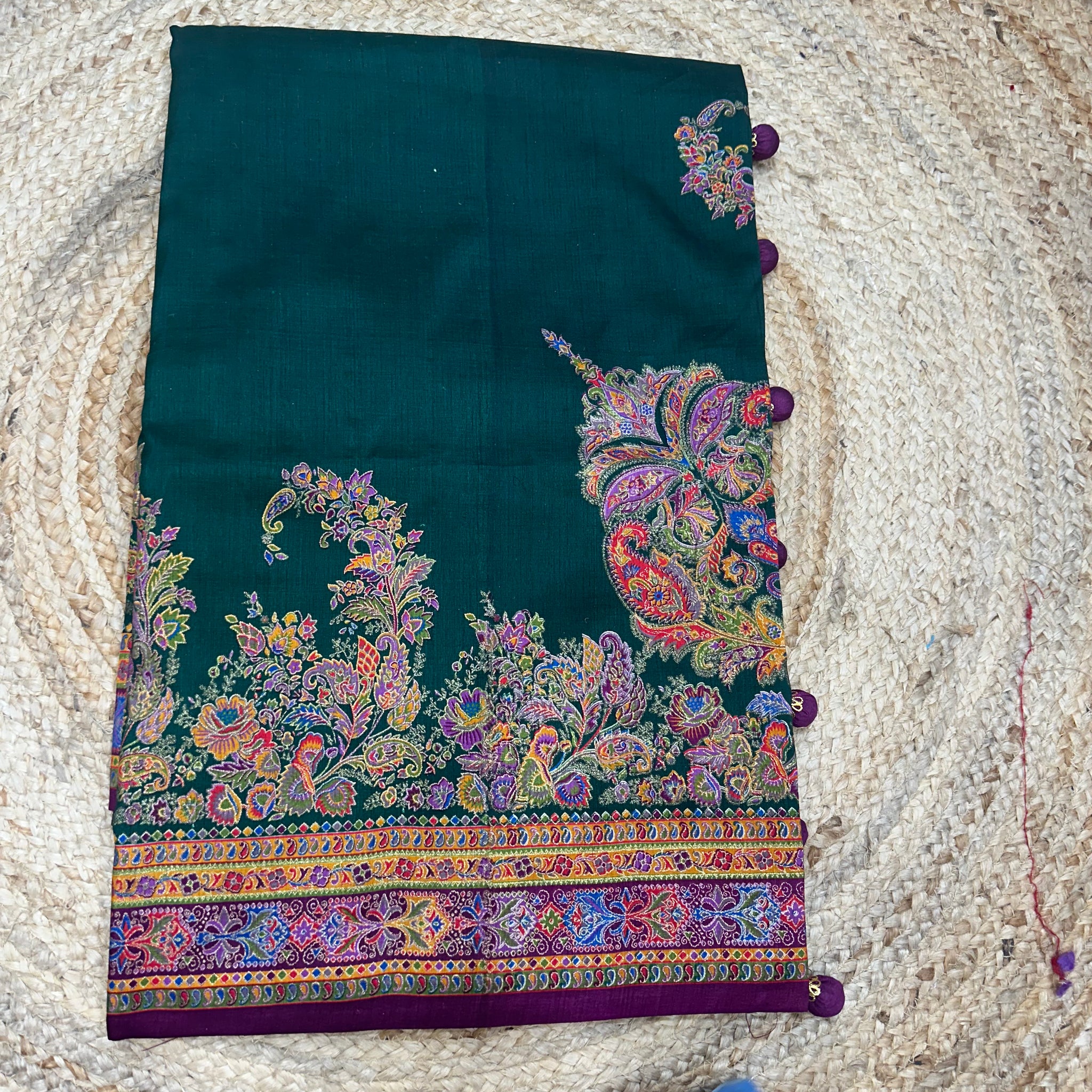 Green pashmina prints.