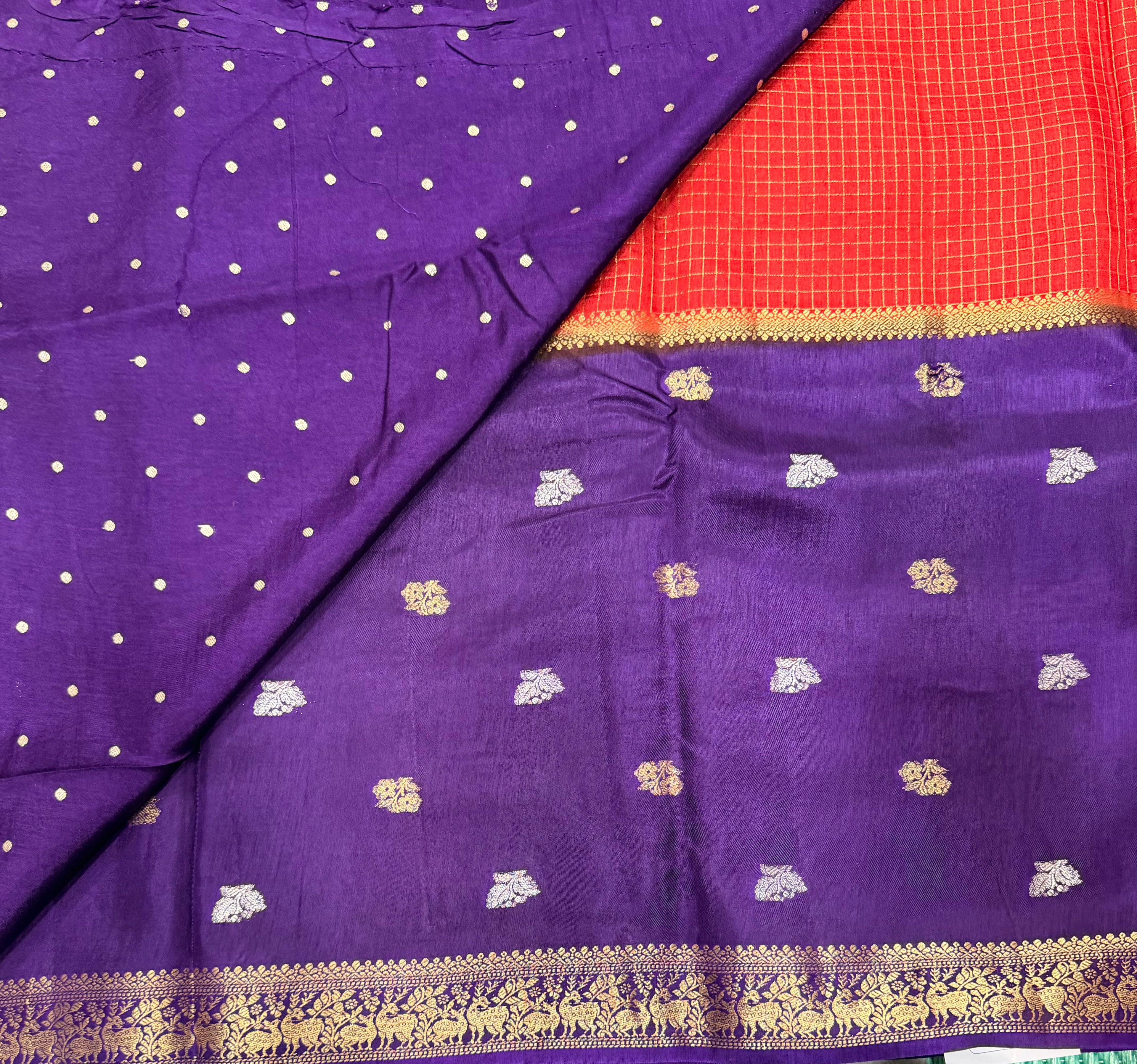 2D contrast border checks Dola crepe saree