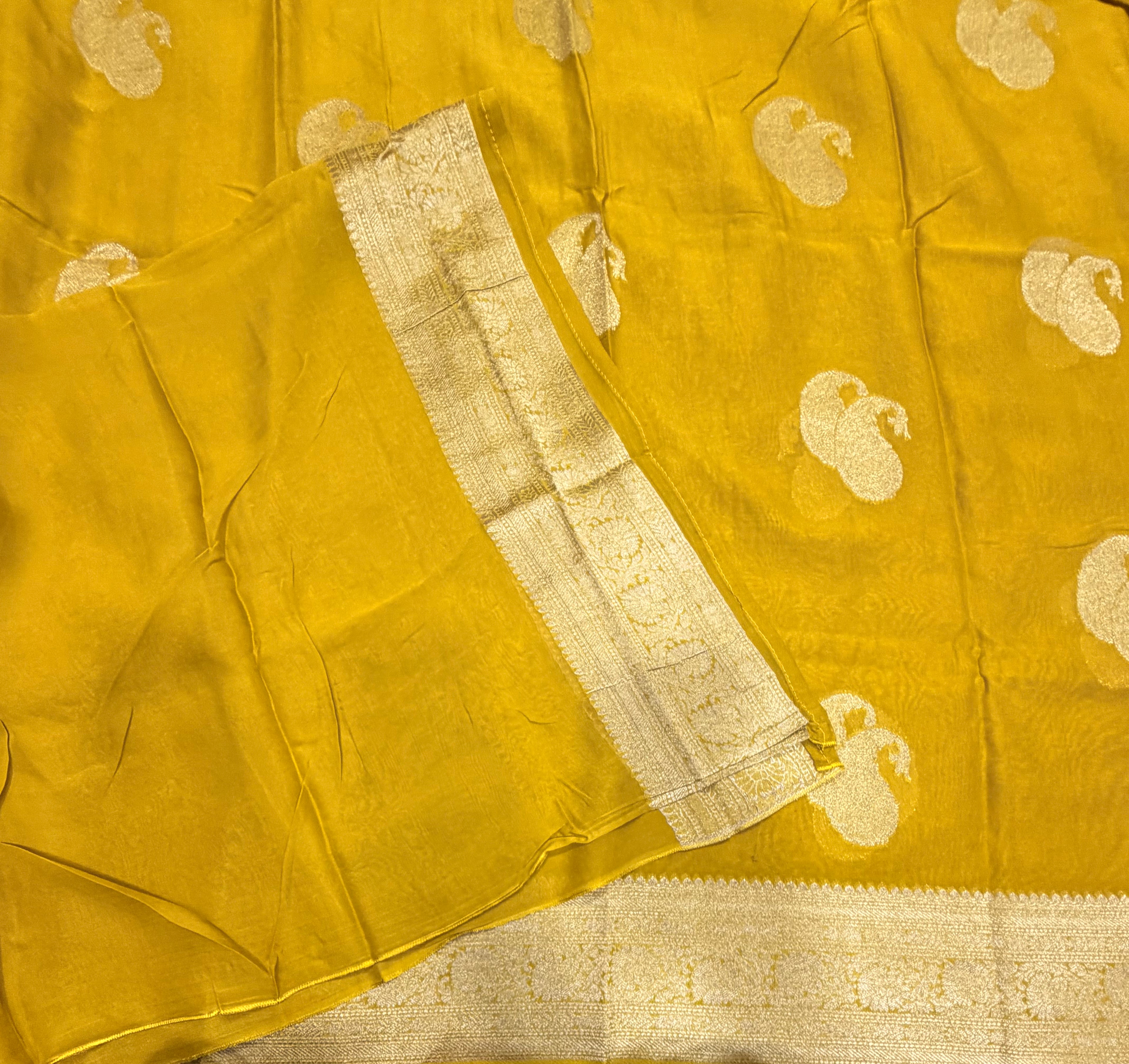 Yellow mango Butta georgette small border saree