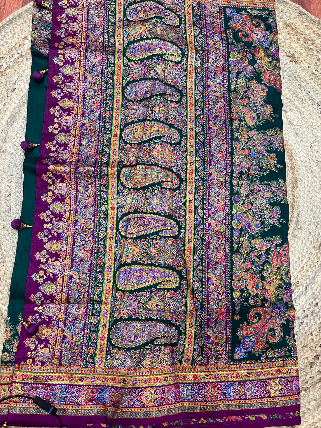 Green pashmina prints.