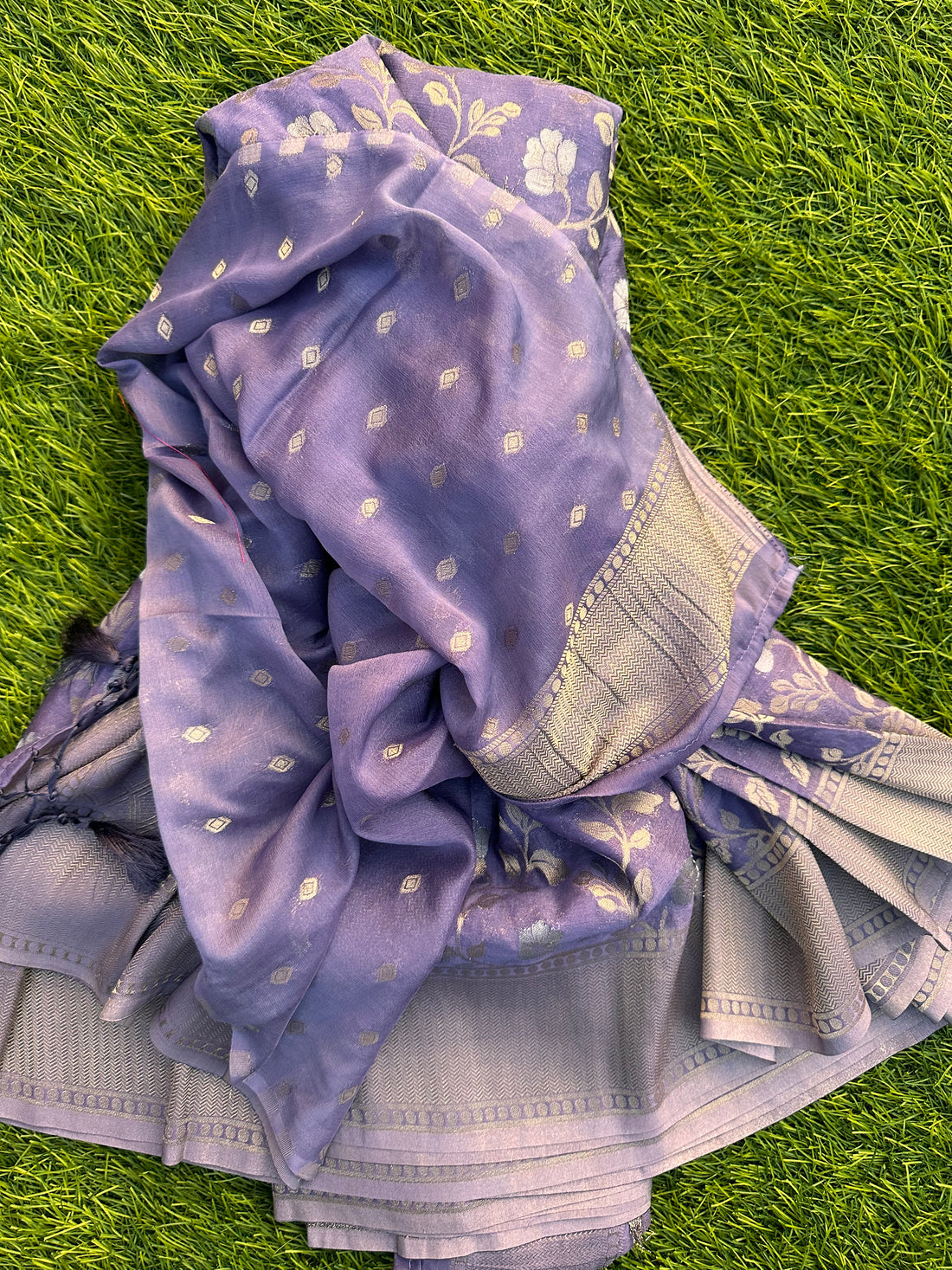 Designer georgette jaal pattern Lavender shades.