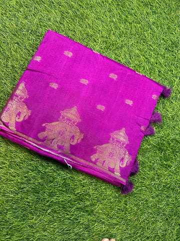 Dola silk in elephant border