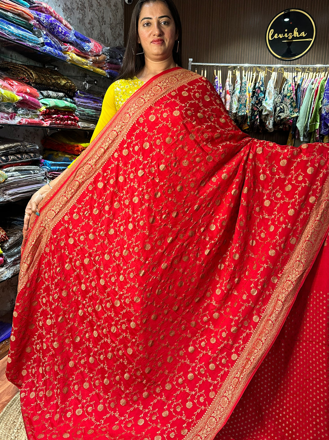 Pure Crepe Banarasi with Jaal Pattern (Red)