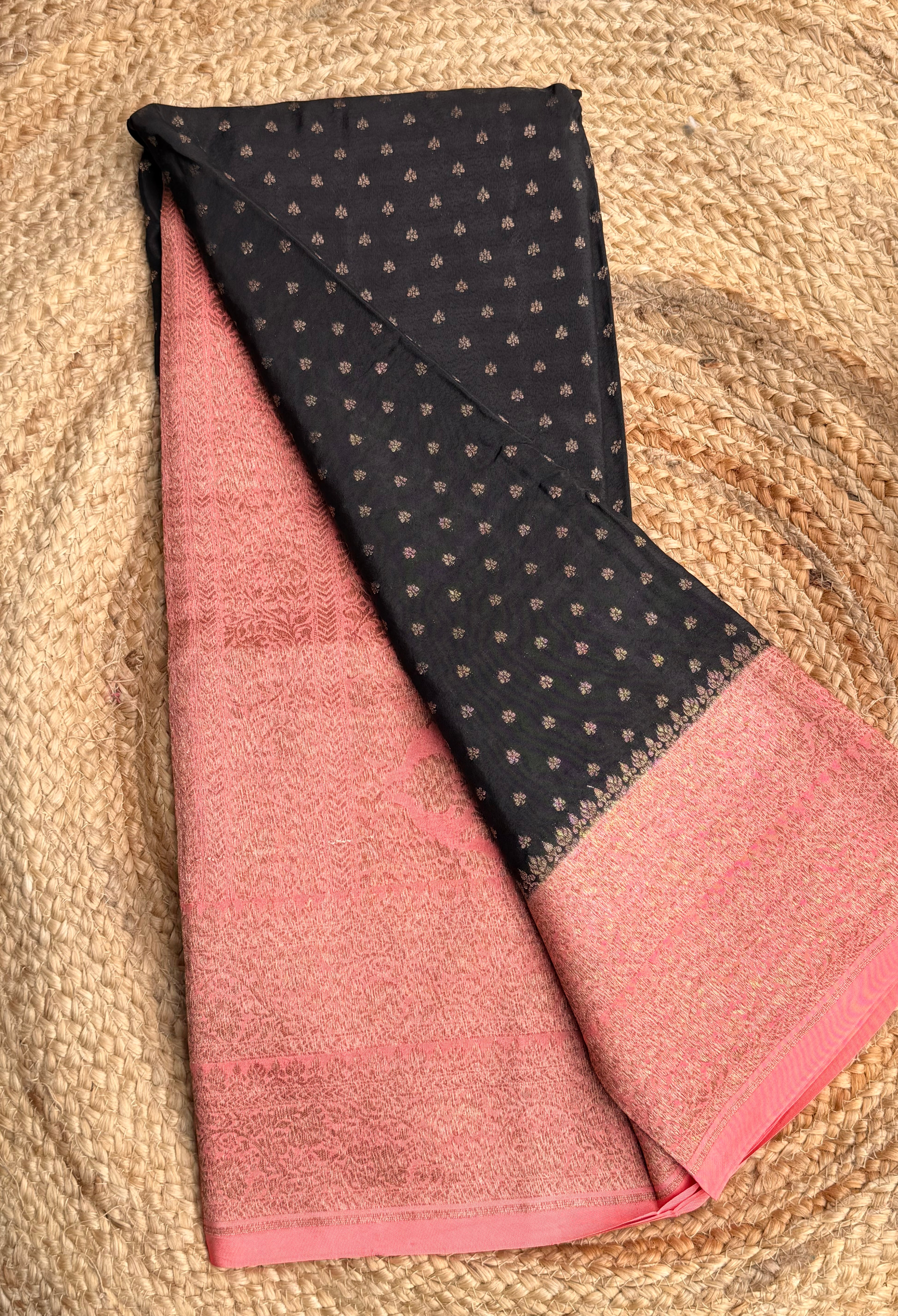 Black n pink small butta benarasi crepe saree