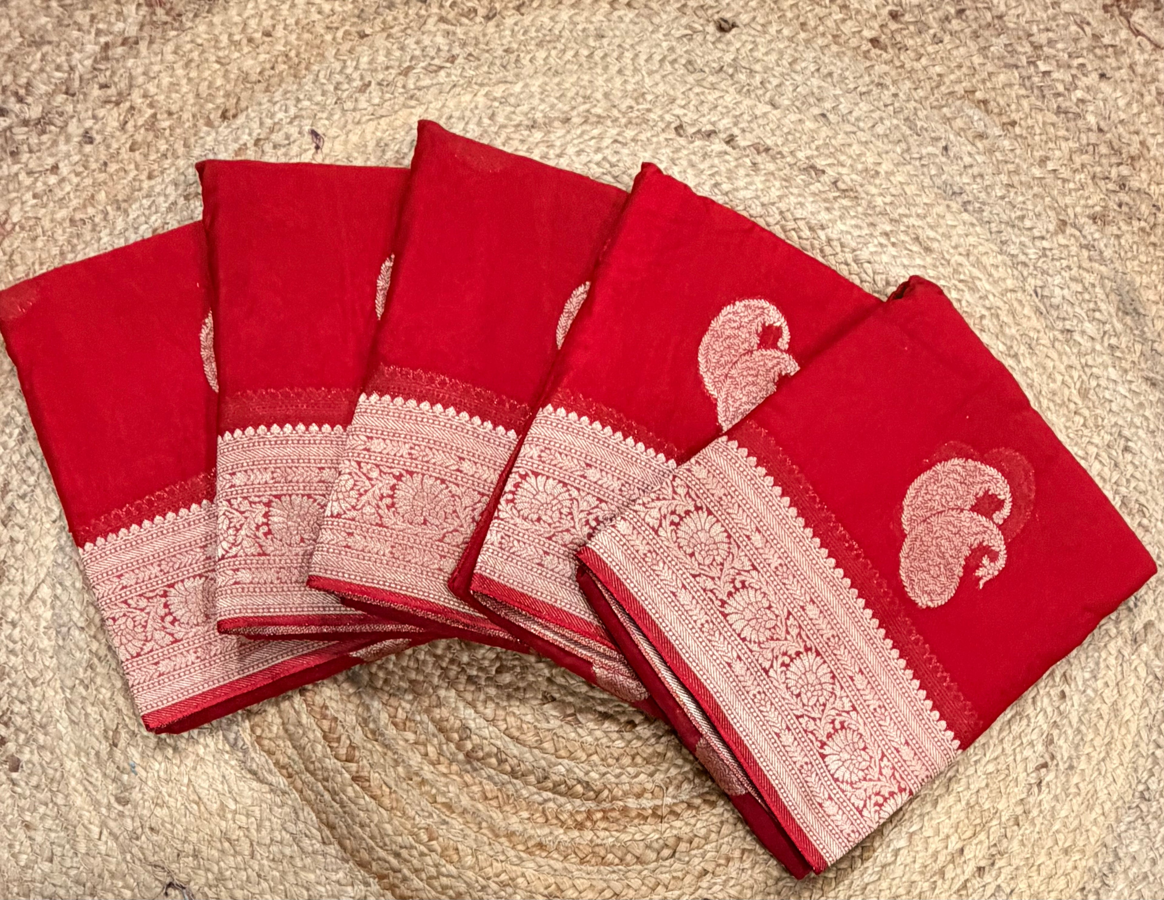 Red mango Butta georgette small border saree