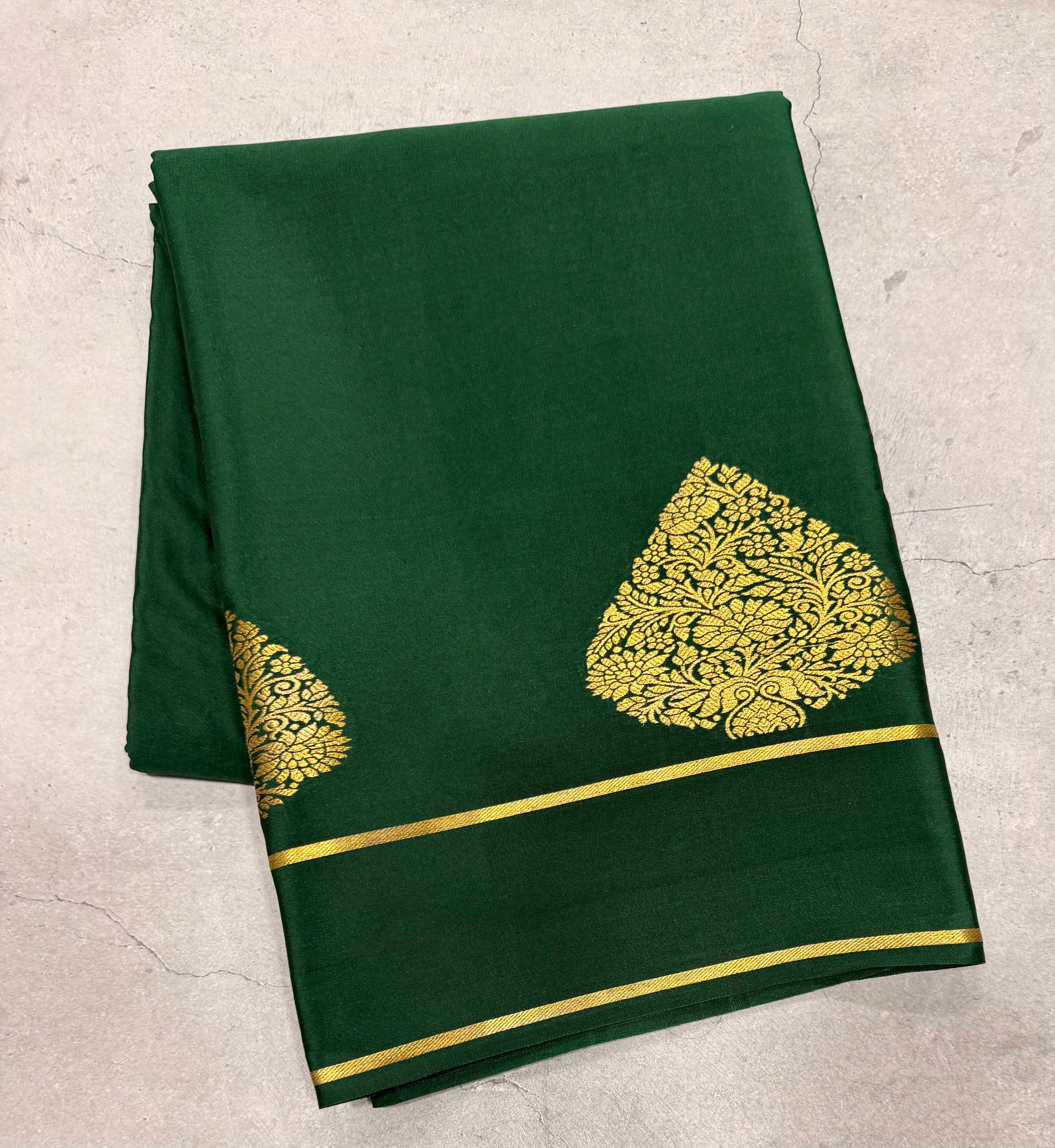Bottle green leaf big butta pure Mysore silk crepe saree