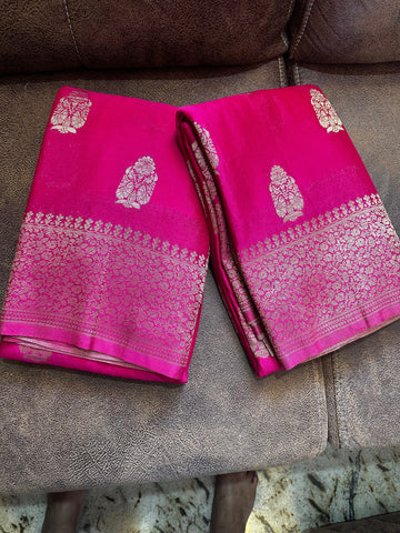 Pink soft crape Banaras saree.