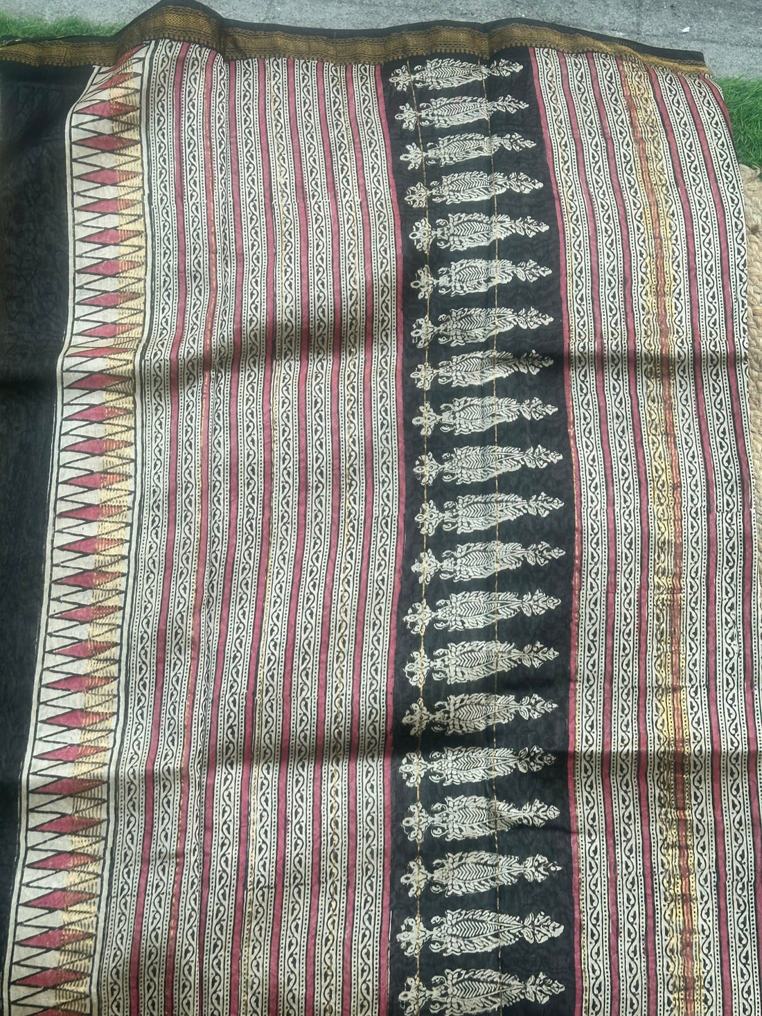 Mustard pure Maheshwari silk sarees with printed blouse
