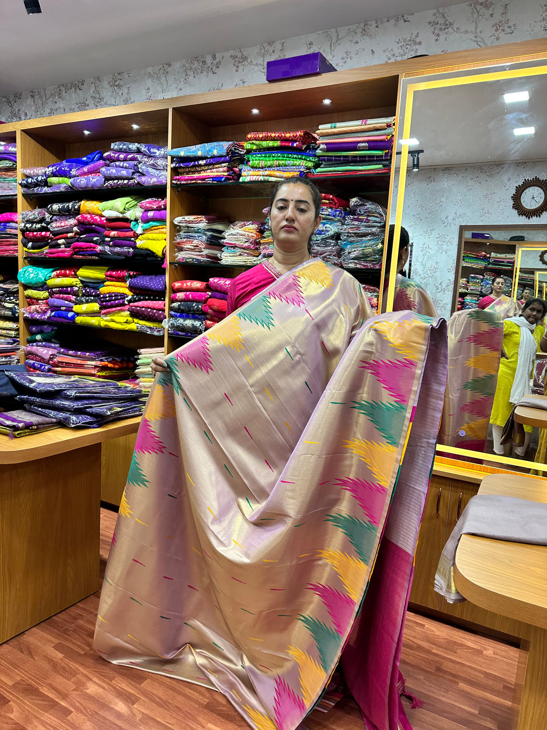 Kanchi tissue semi silk temple border