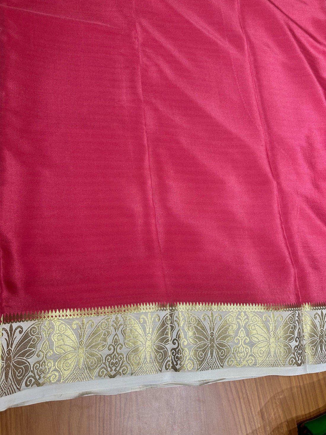Onion pink and white butterfly border 120 gsm