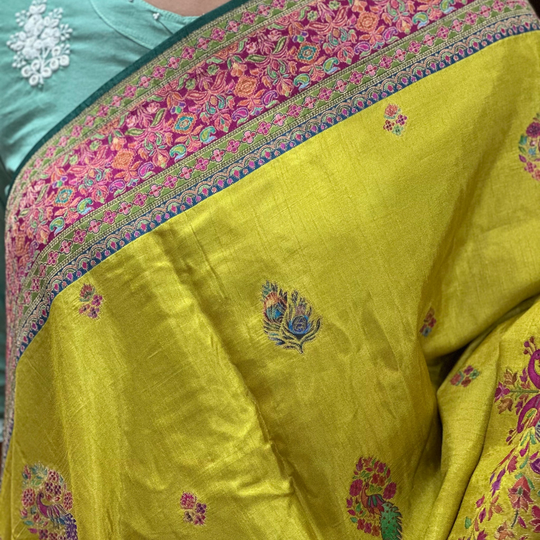 Neon green and dark green pure moonga crepe pashmina saree