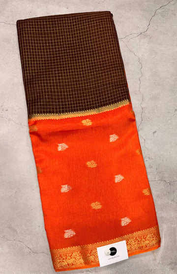 2D contrast border checks Dola crepe saree