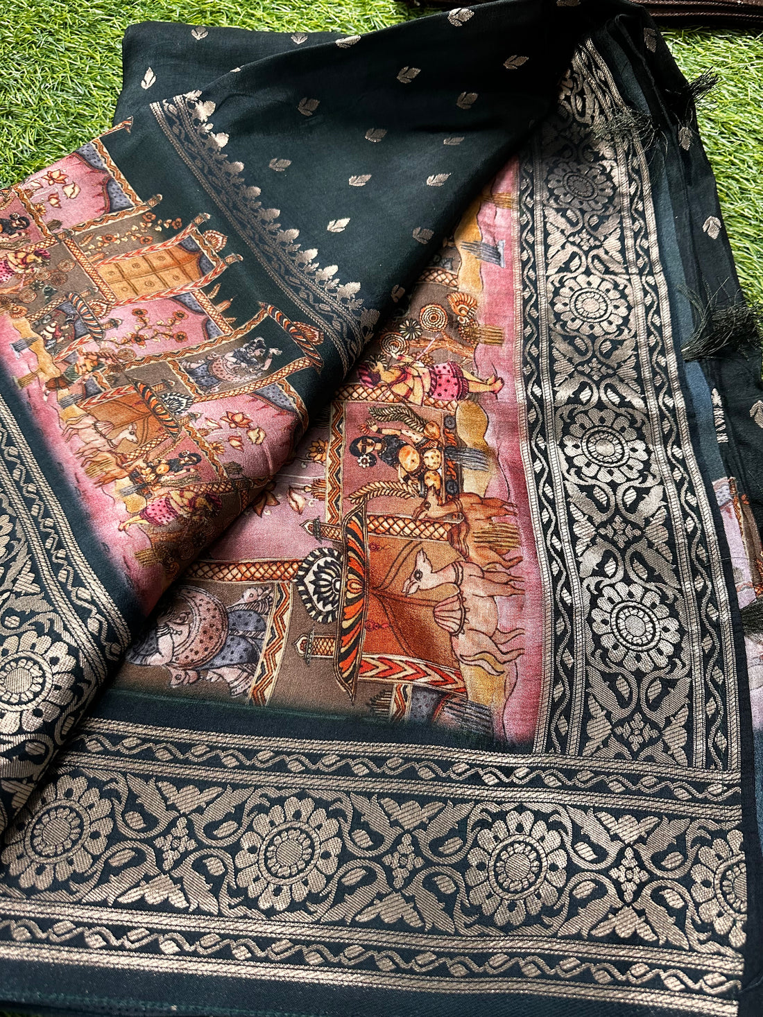 Dola crape silk. With kalamkari border.