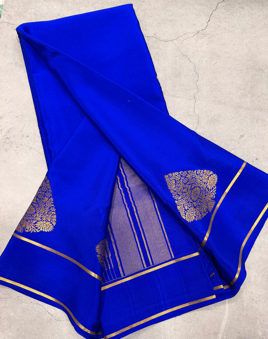 Royal blue leaf big butta pure Mysore silk crepe saree