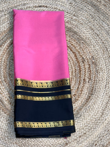 Onion pink with black