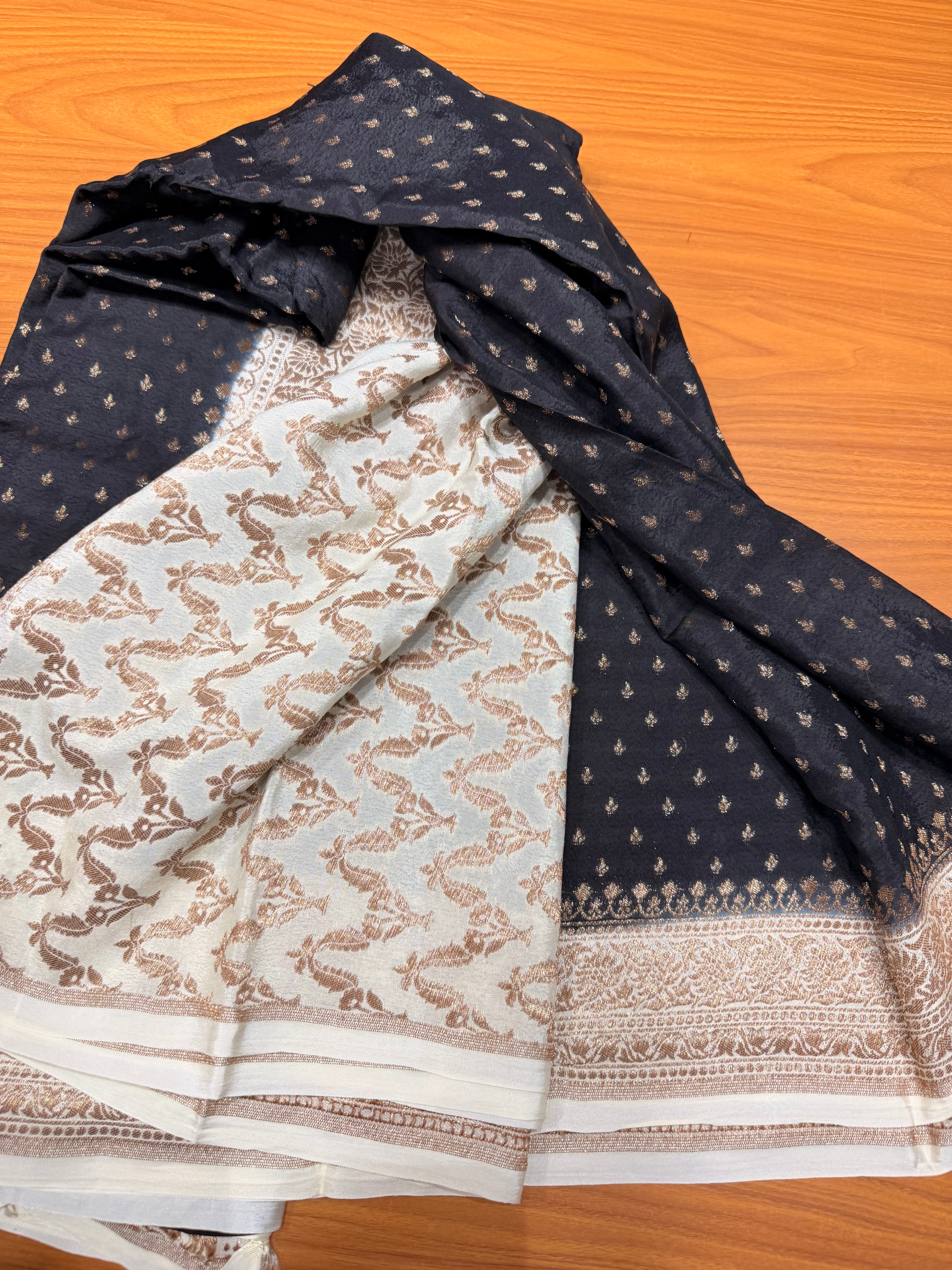 Pure crepe chiffon black and white