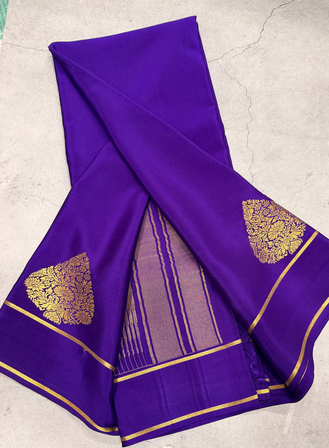 Purple leaf big butta pure Mysore silk crepe saree