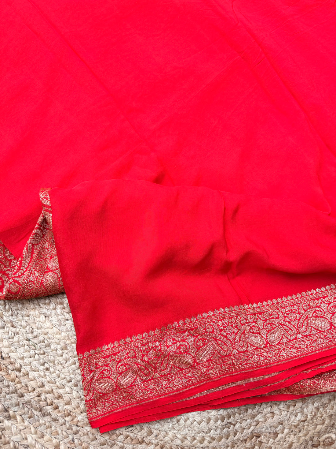 Plain Crepe Banarasi Pure with Leharia Pattern Blouse Bright Red
