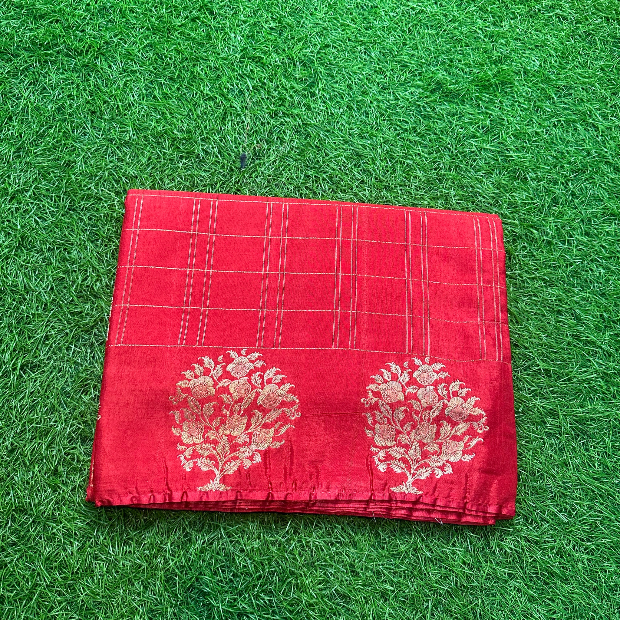 Red dola silk.