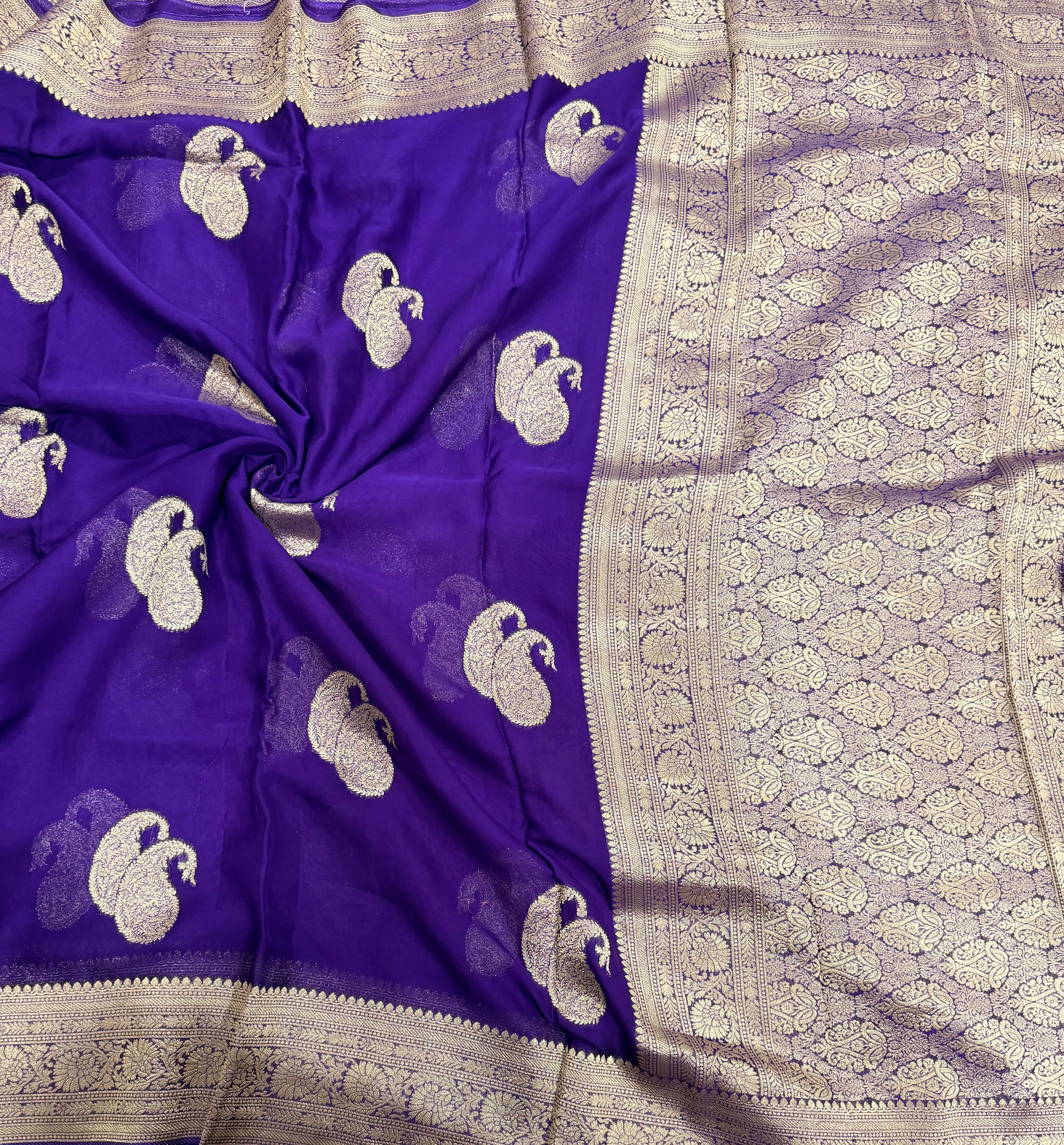 Blue mango Butta georgette small border saree