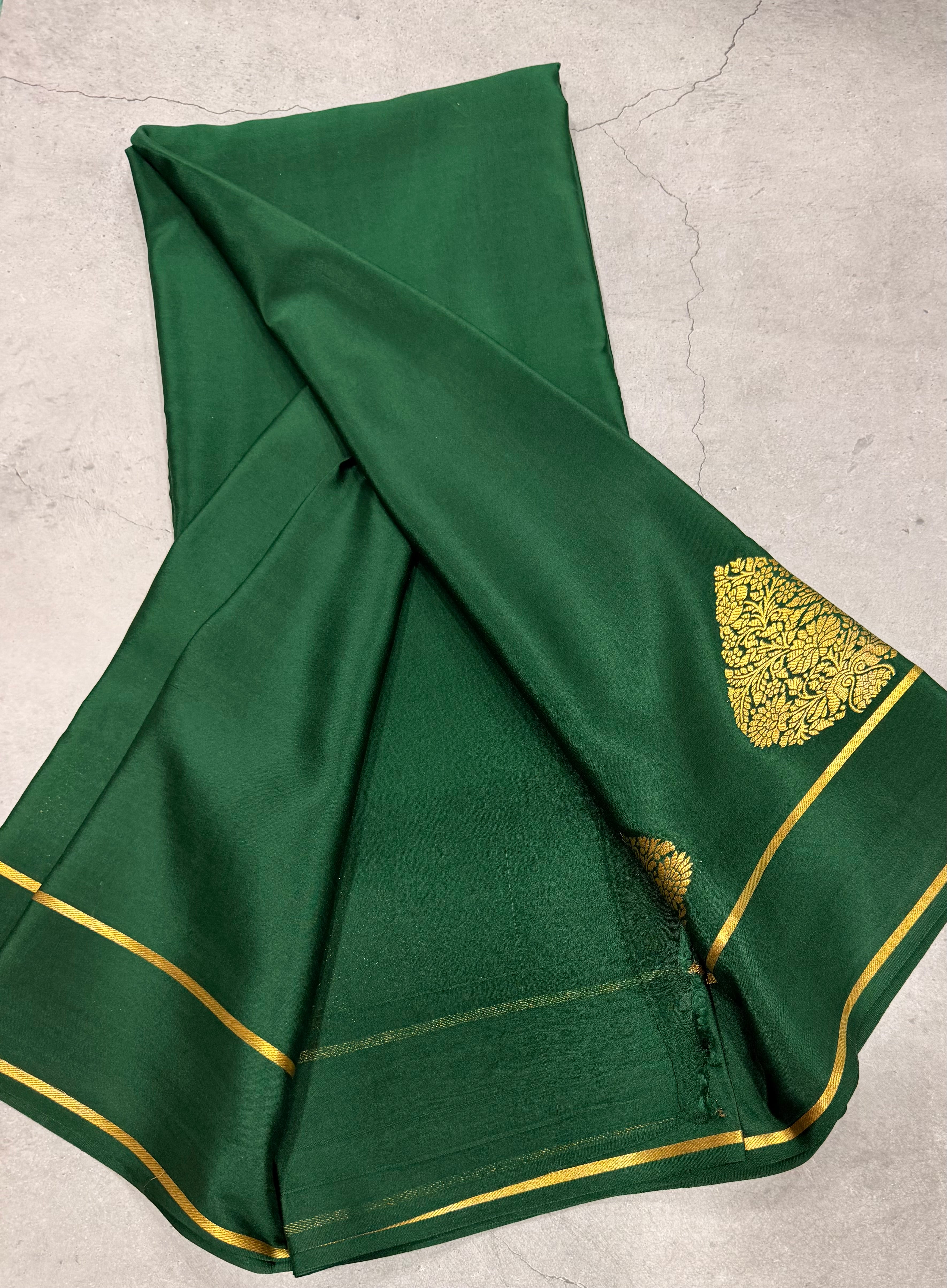 Bottle green leaf big butta pure Mysore silk crepe saree