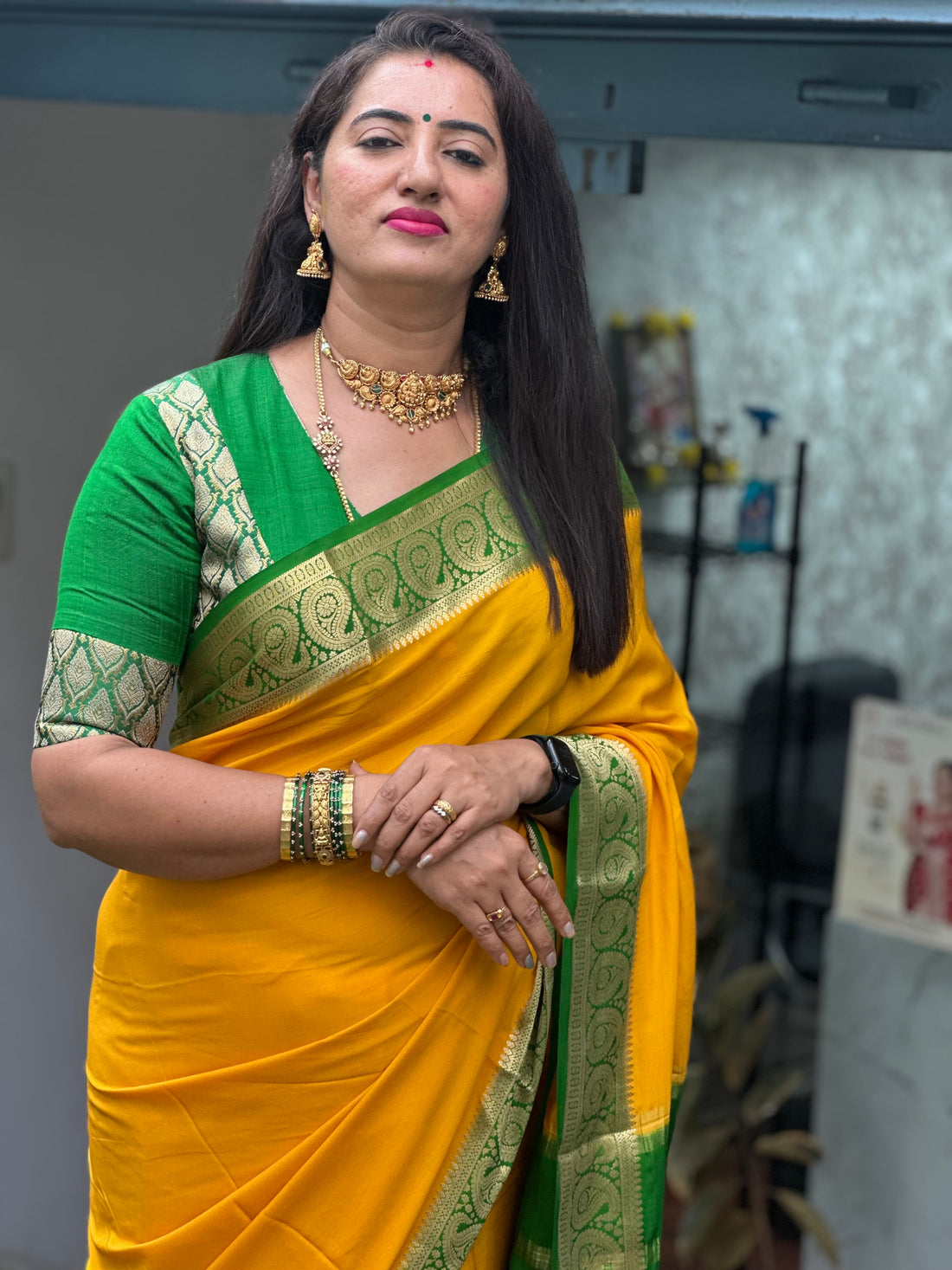 Green pure Raw silk with Banarasi ready blouse sizes L to XL