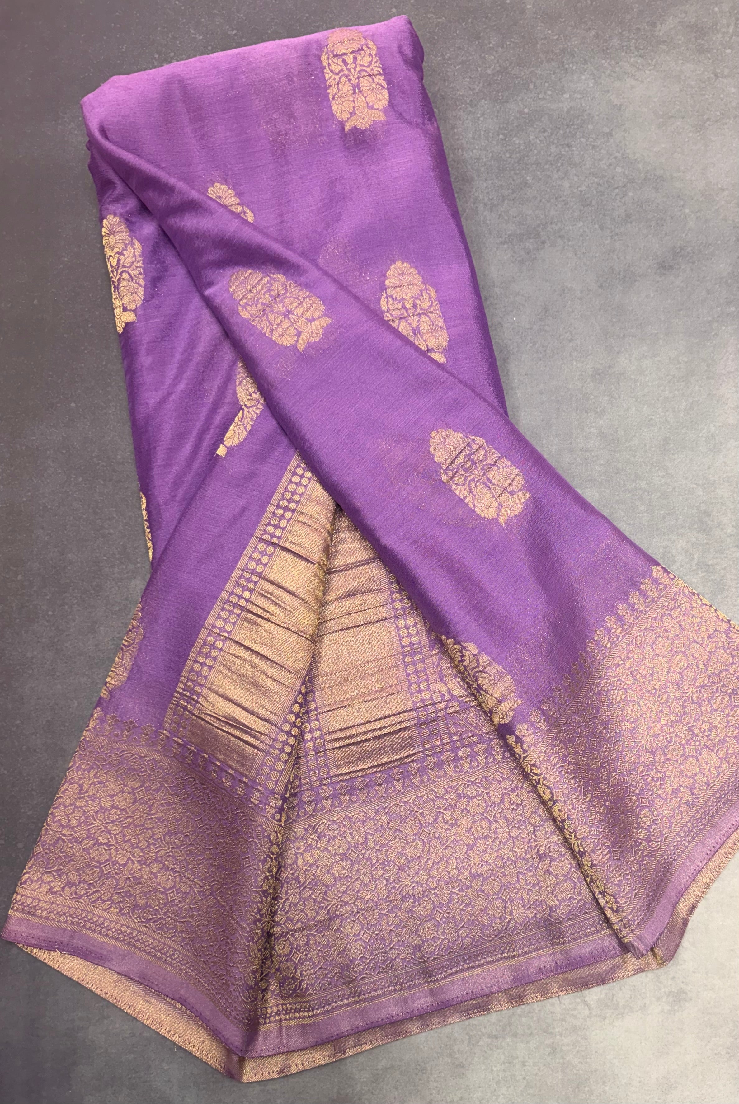 Light violet big butta 107 designer soft crepe silk