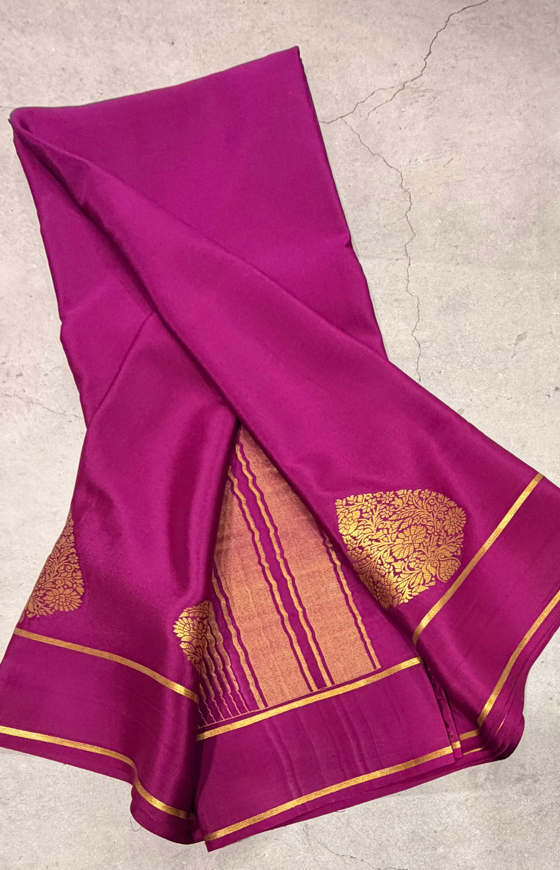 Magenta leaf big butta pure Mysore silk crepe saree