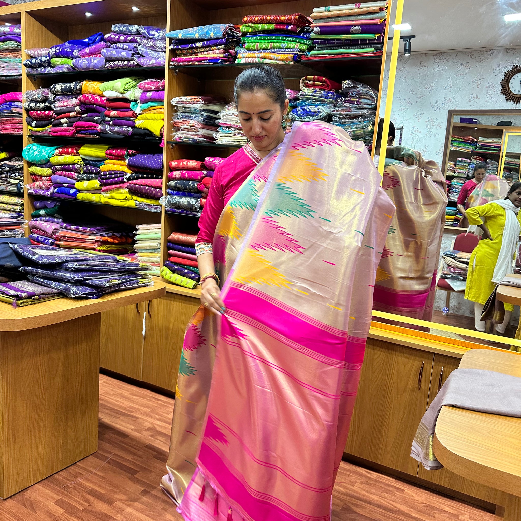 Kanchi tissue semi silk temple border