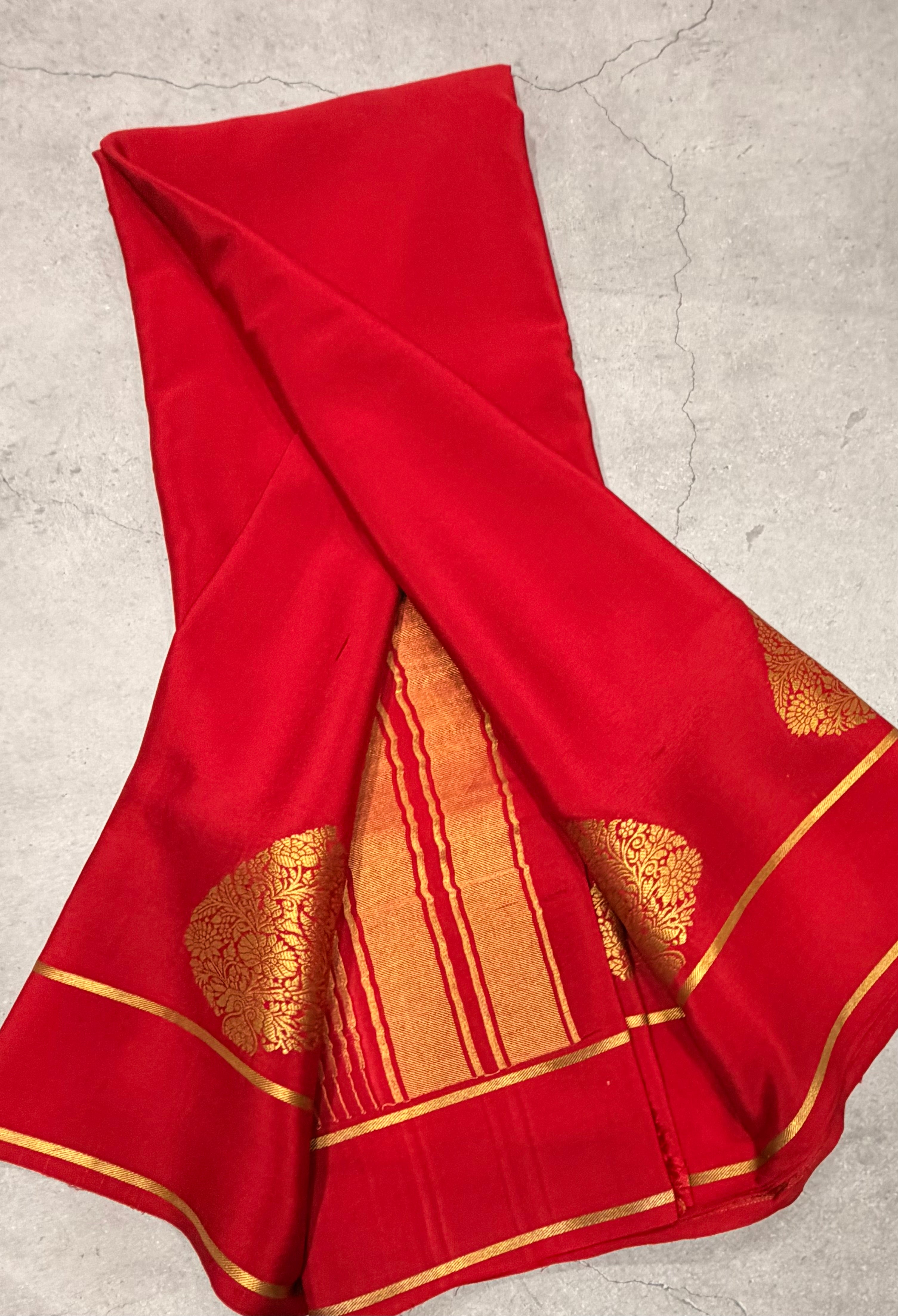 Red leaf big butta pure Mysore silk crepe saree