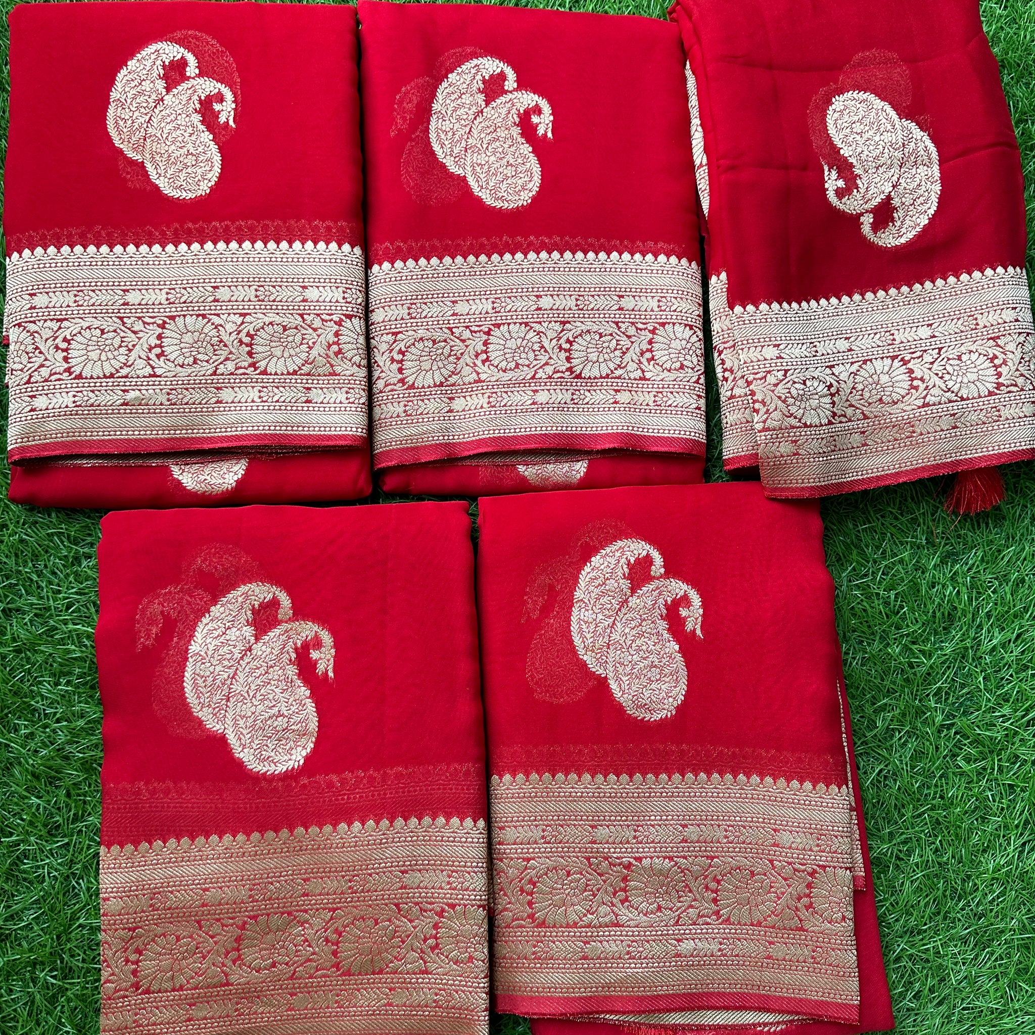 Red pure viscose georgette. Mango motives.