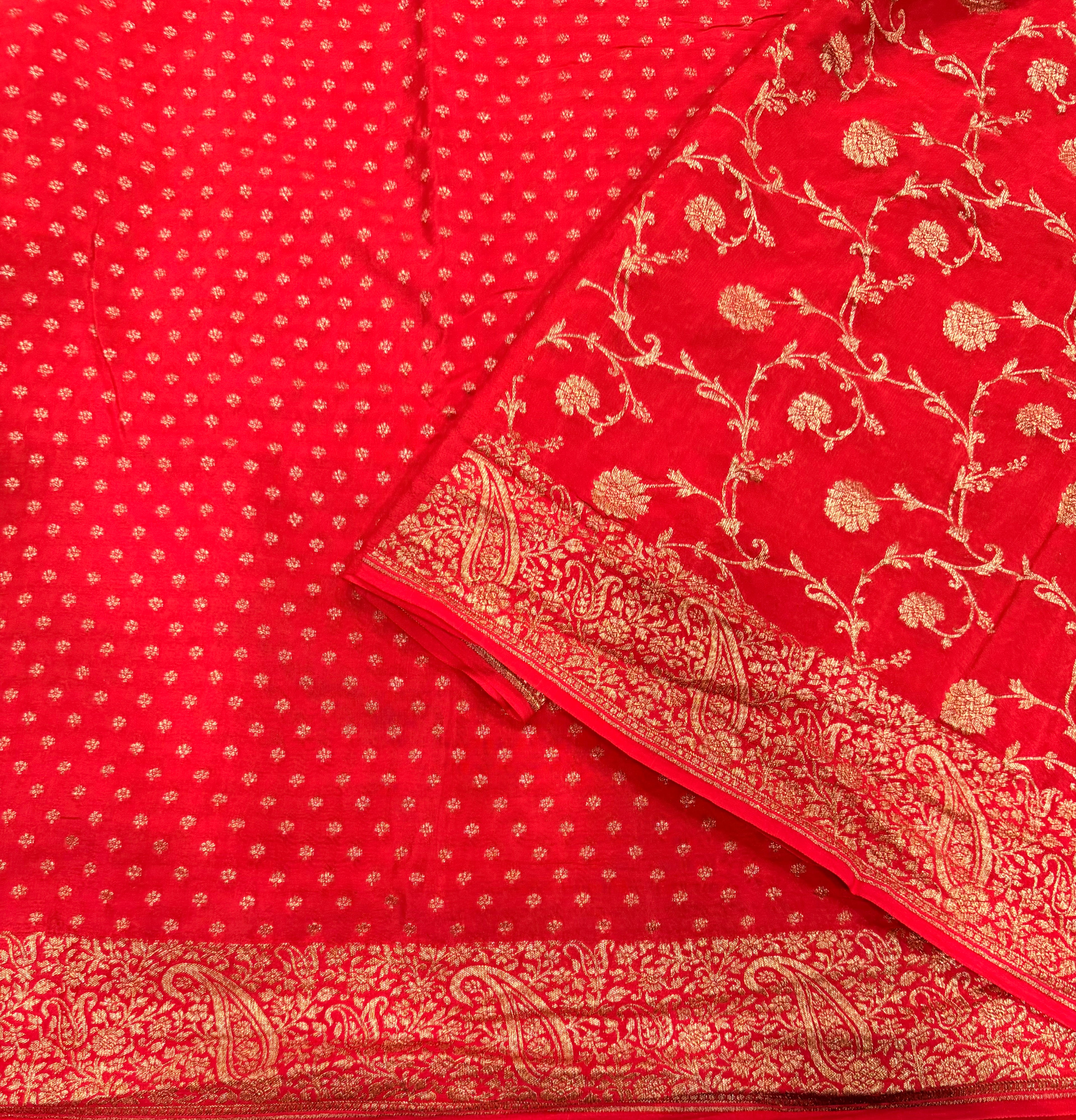Red mango border small butta  pure benarasi crepe silk saree