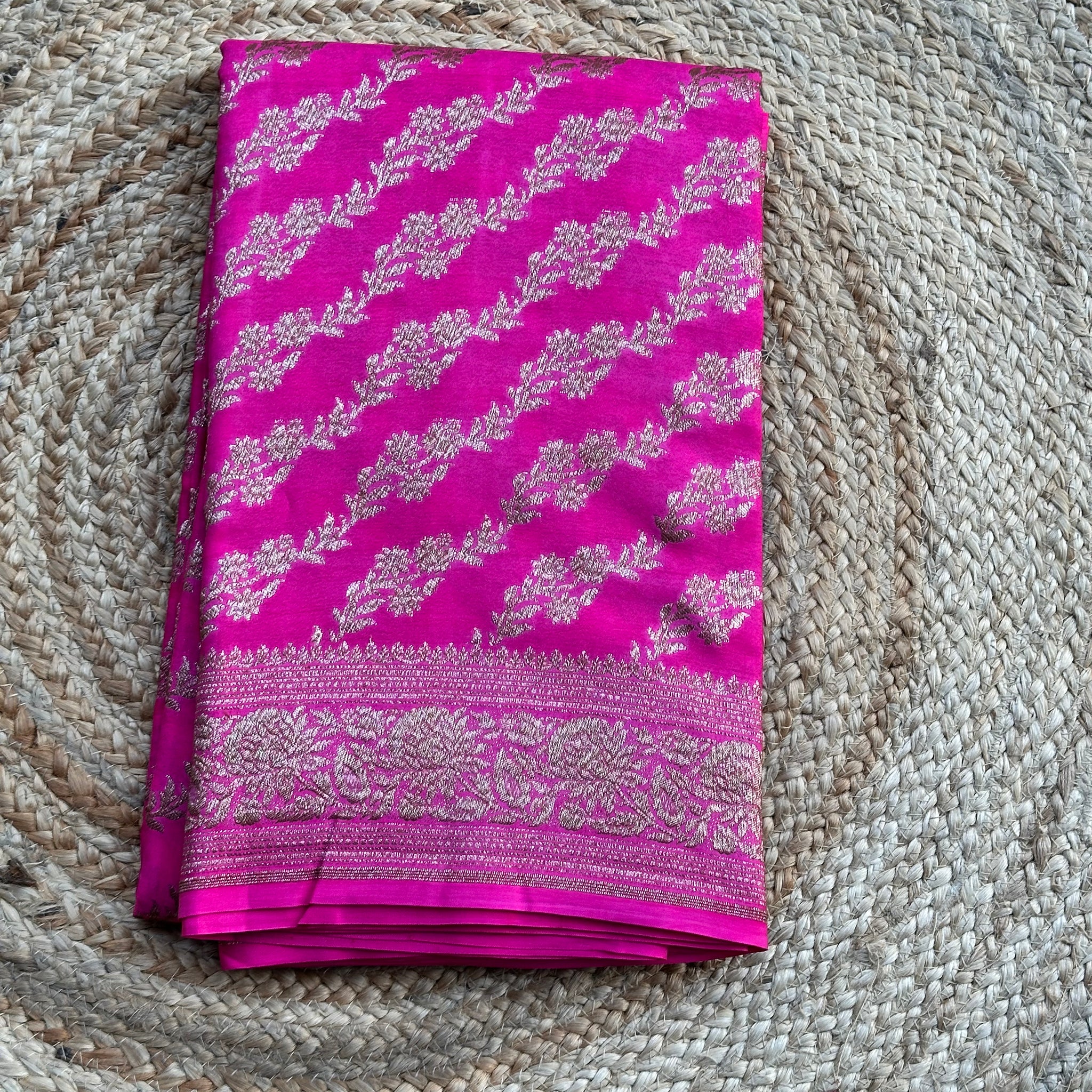 Pink jaal Banarasi crepe chiffon
