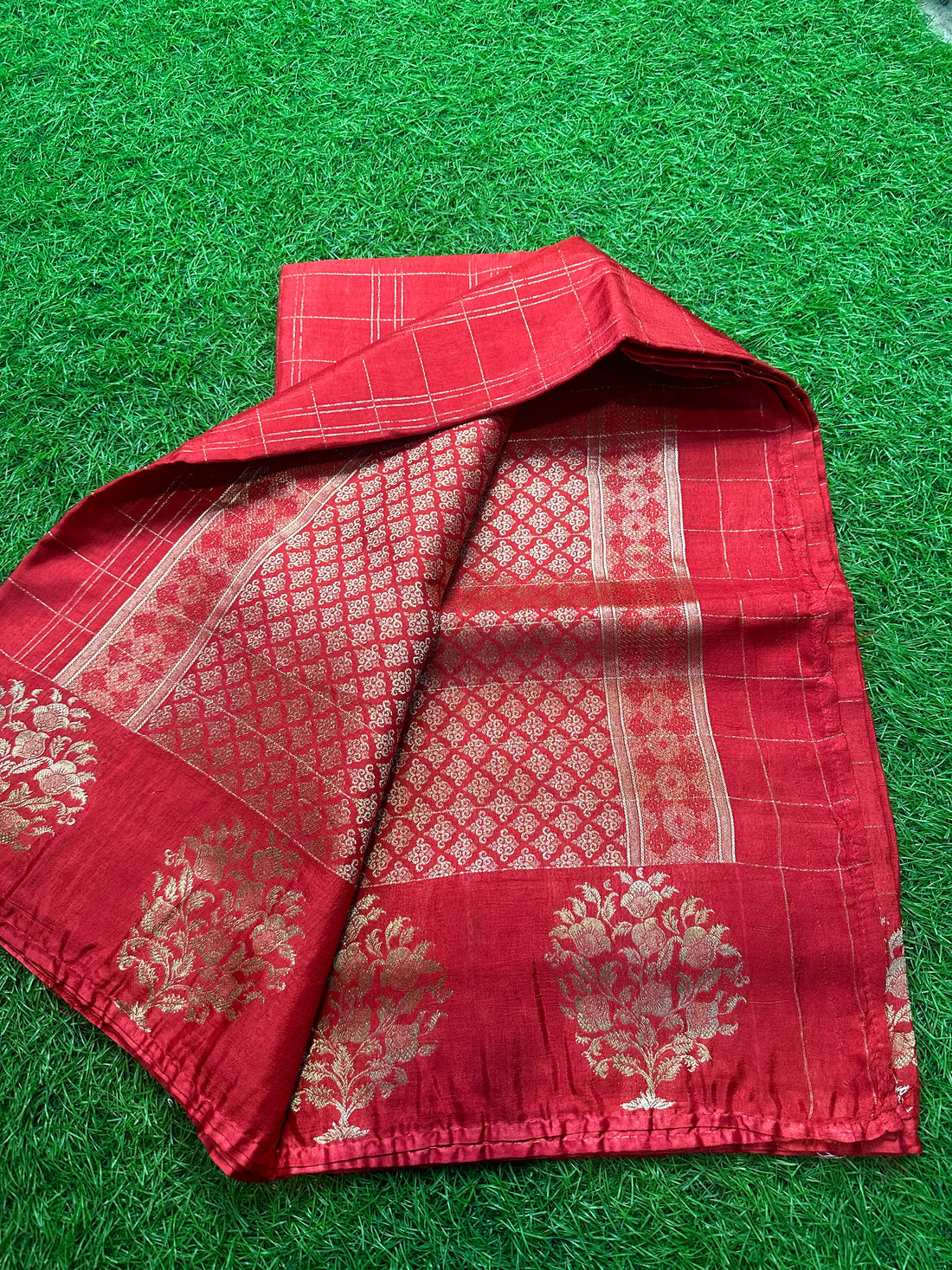 Red dola silk.