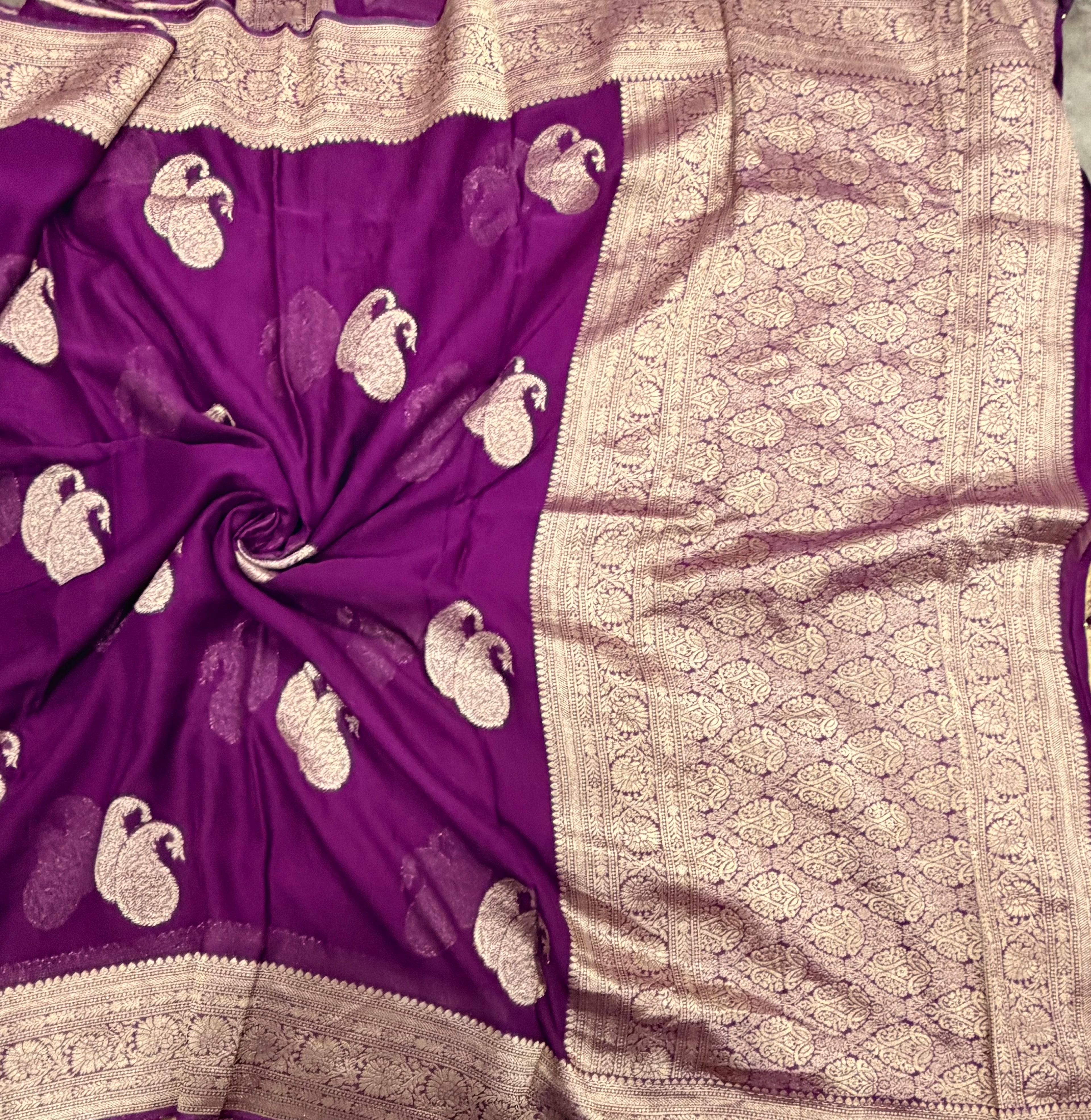 Purple mango Butta georgette small border saree