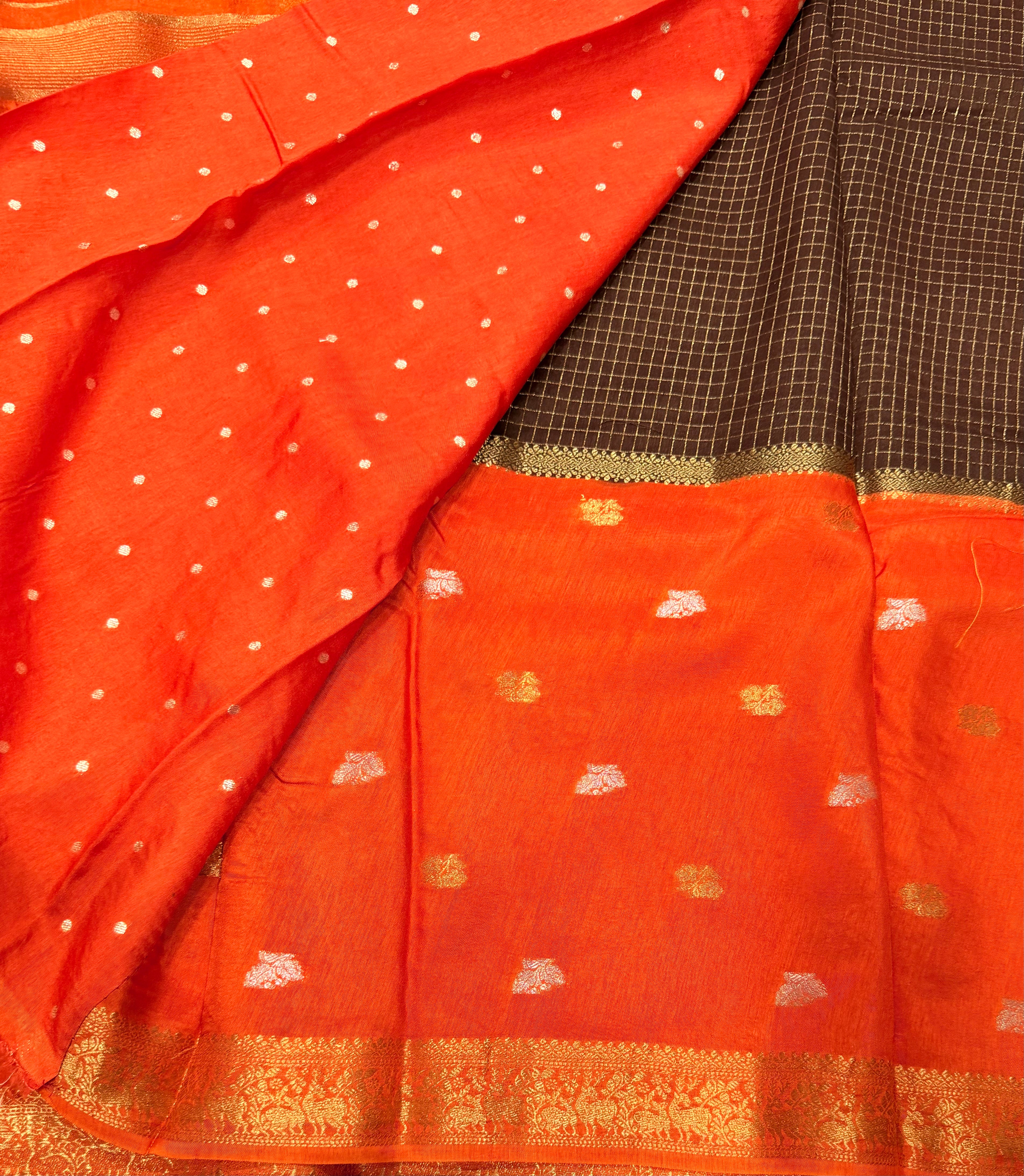 2D contrast border checks Dola crepe saree