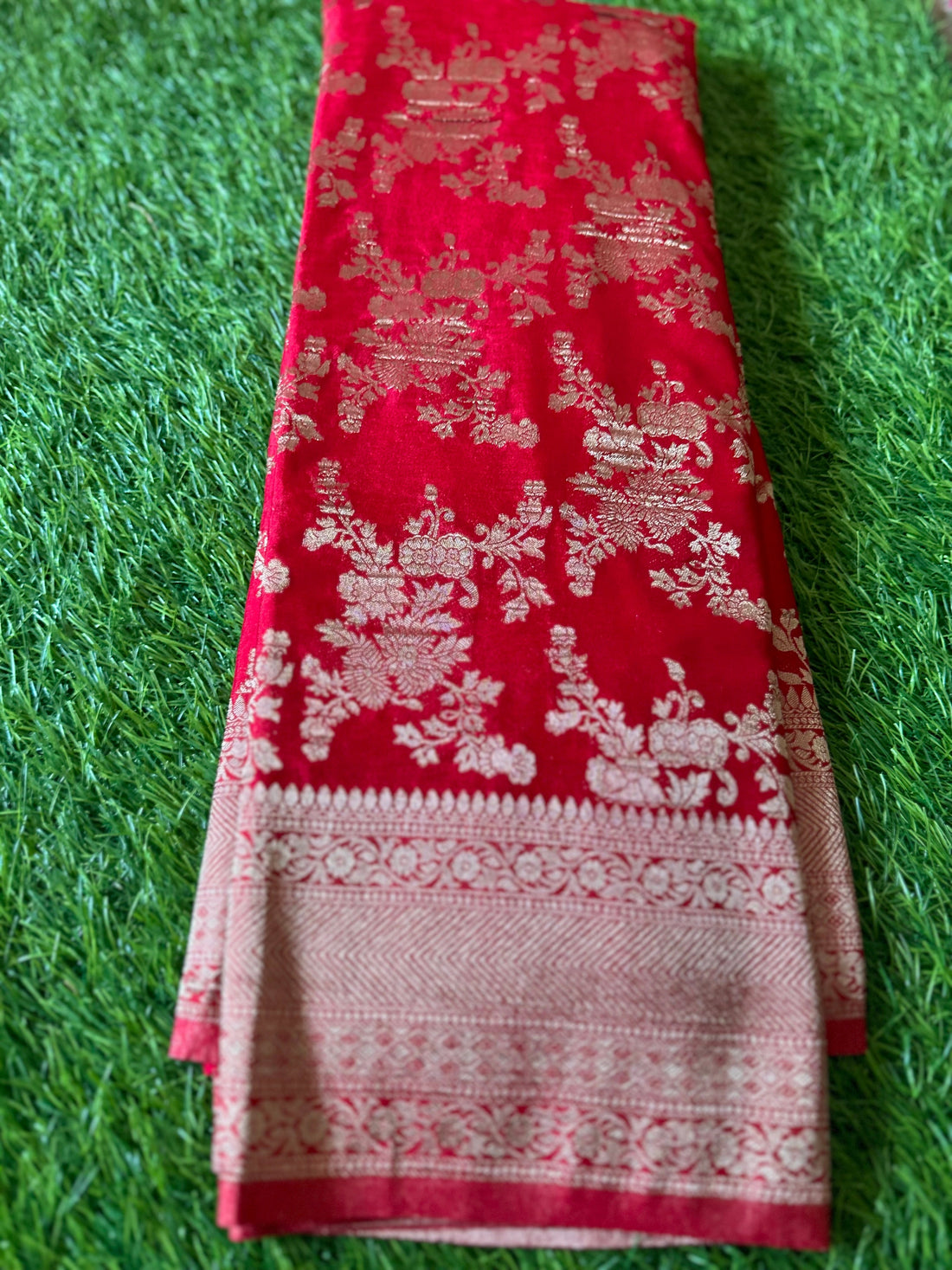 Crushed georgette in jaal pattern.