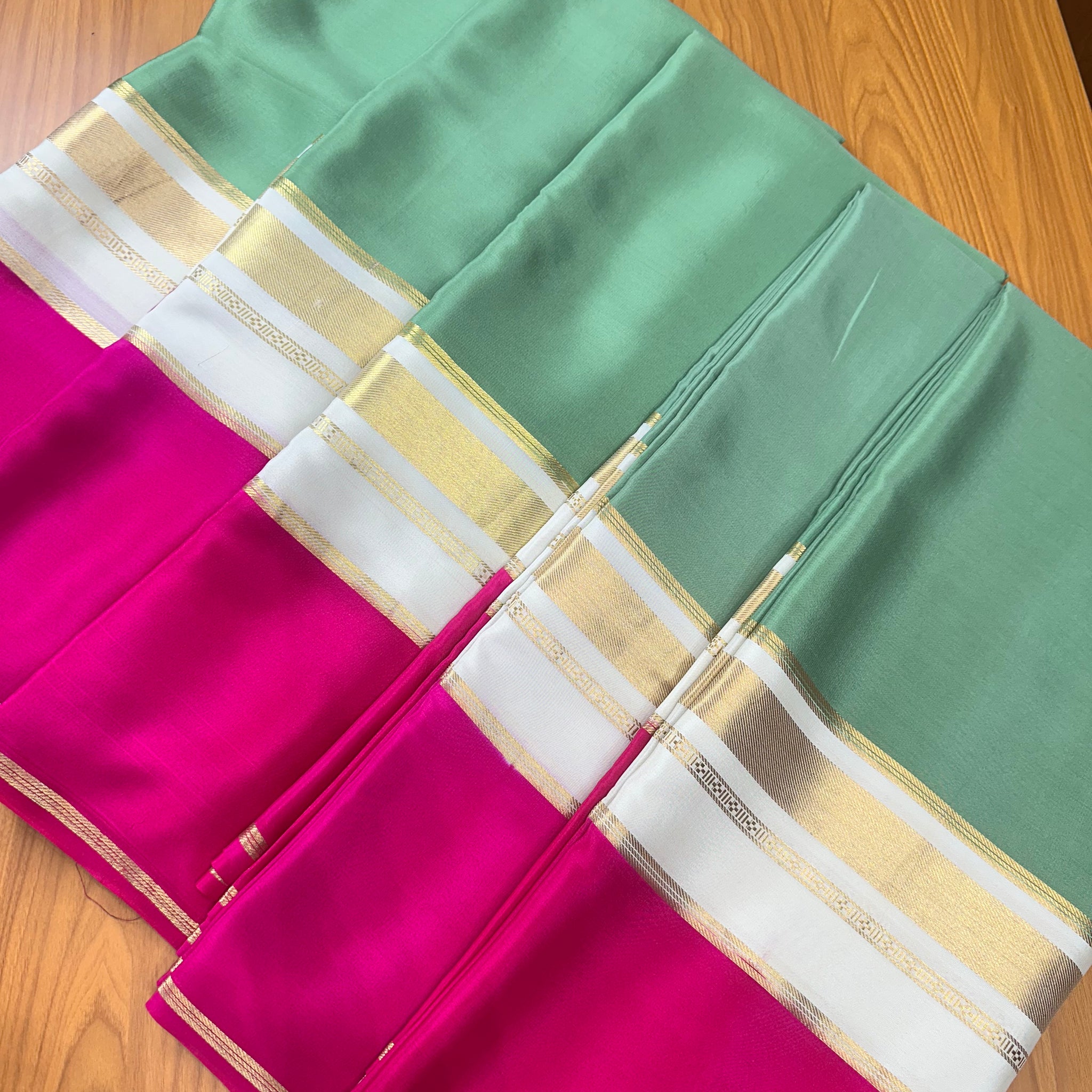 Pistha green with white and pink 3D pattern 120 gsm
