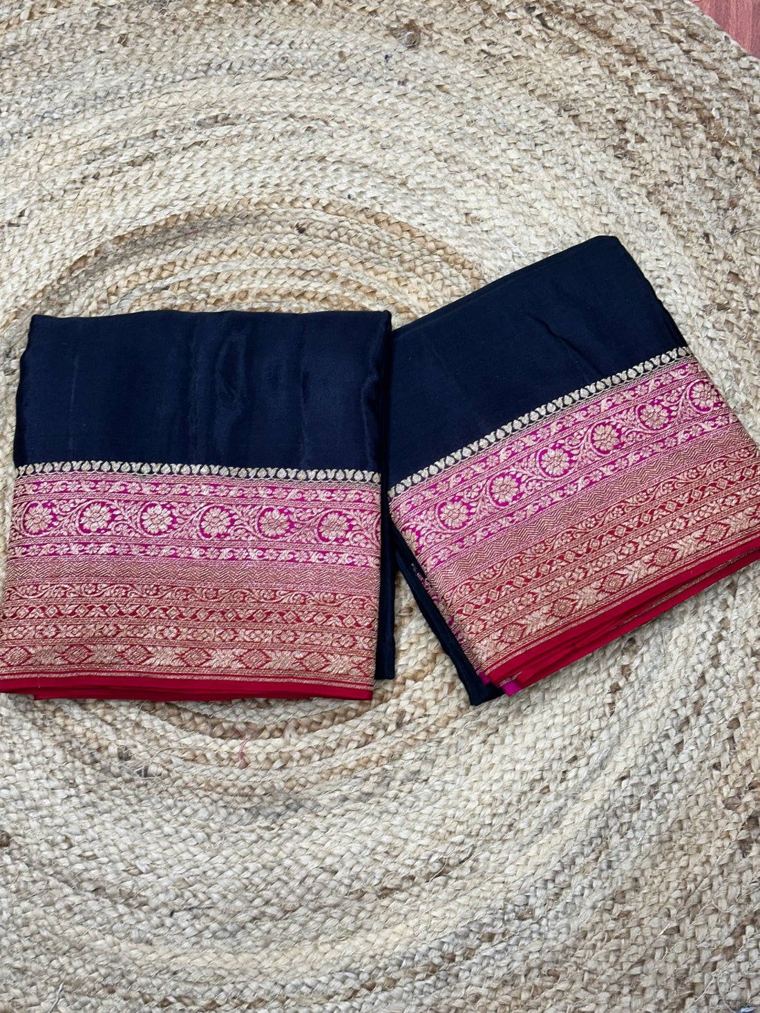 Black and pink red 3D pure plain crepe Banaras