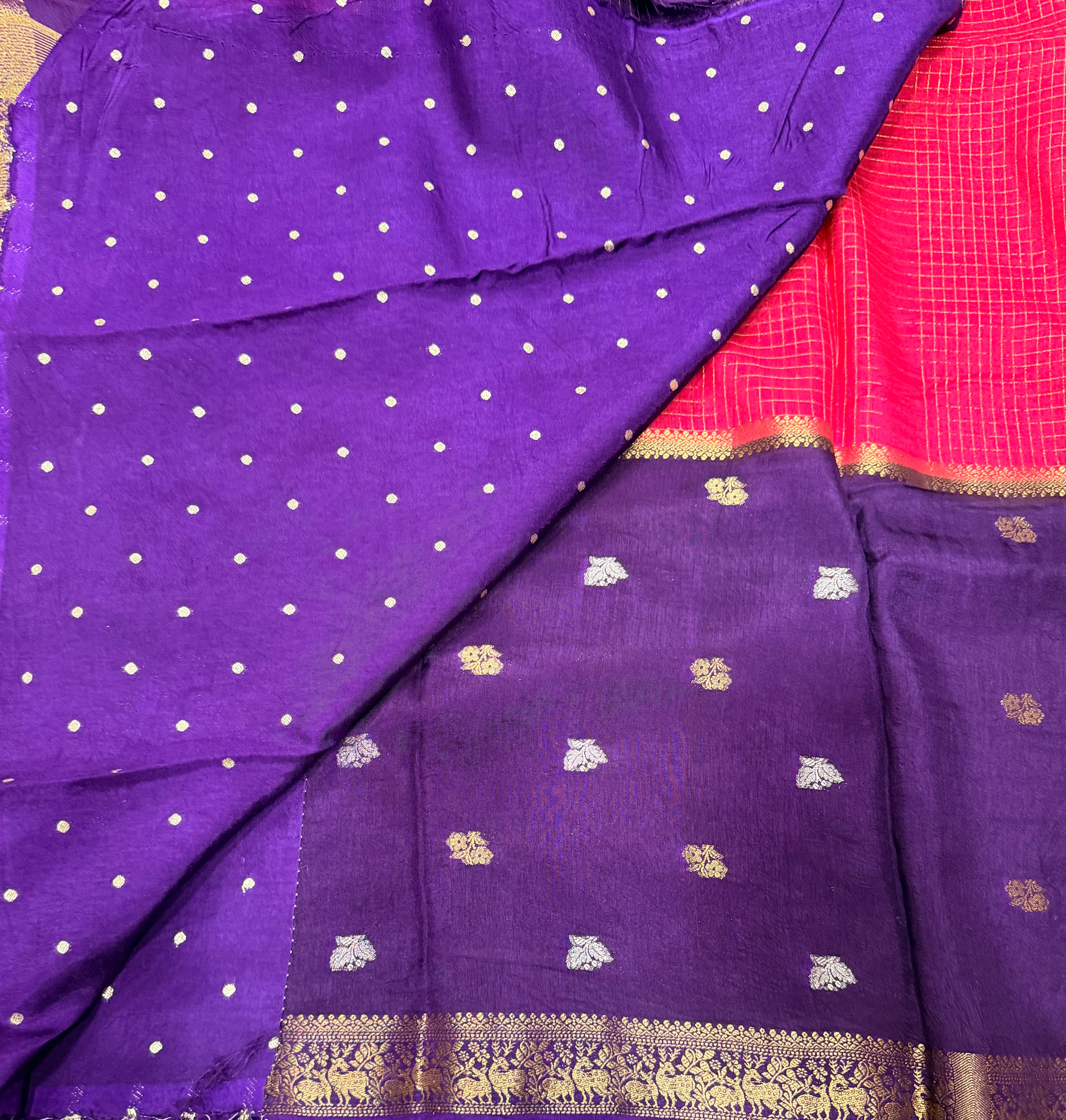 2D contrast border checks Dola crepe saree
