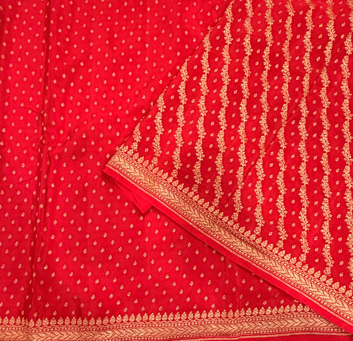 Red small butta pure benarasi crepe silk saree
