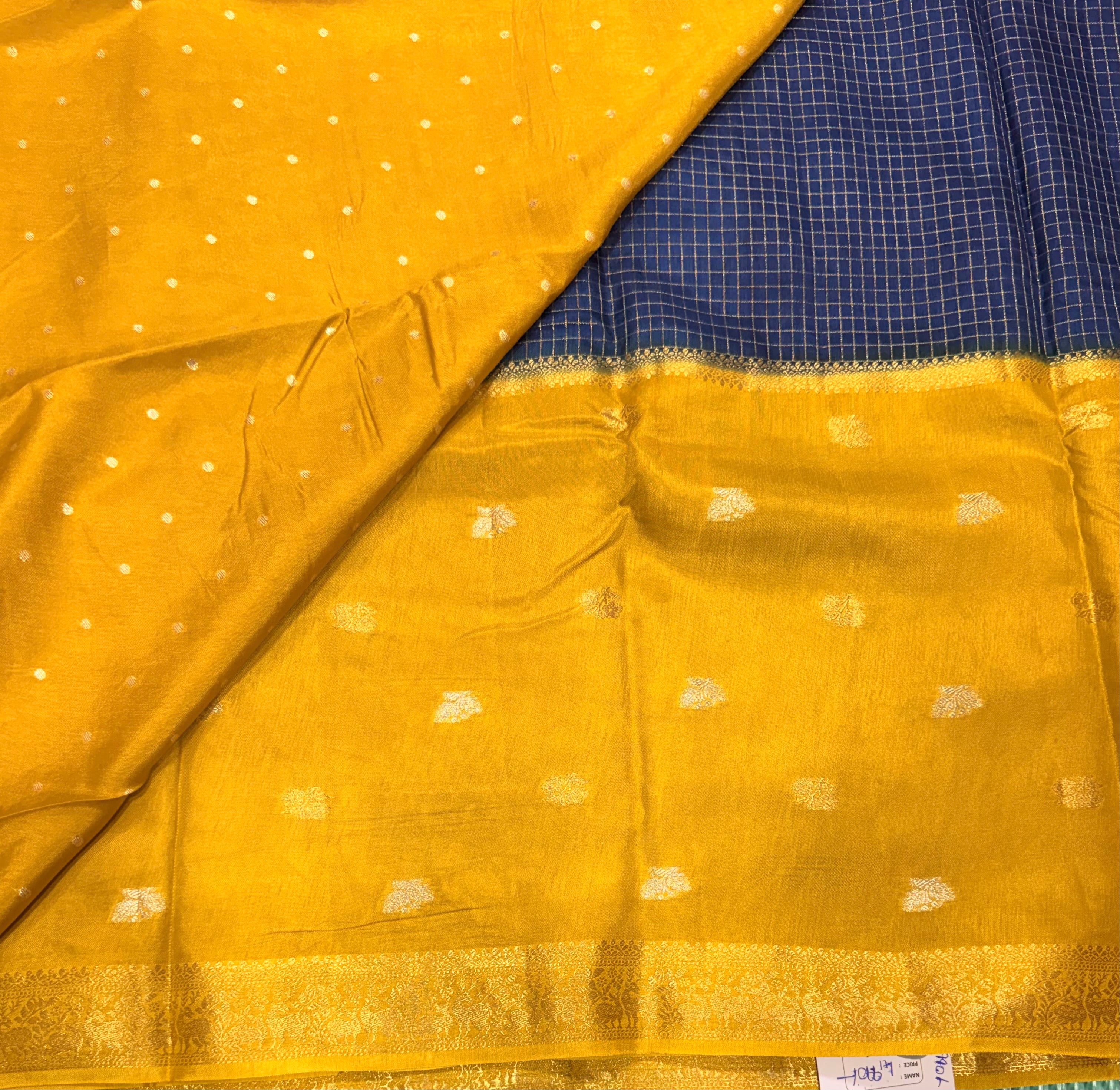 2D contrast border checks Dola crepe saree
