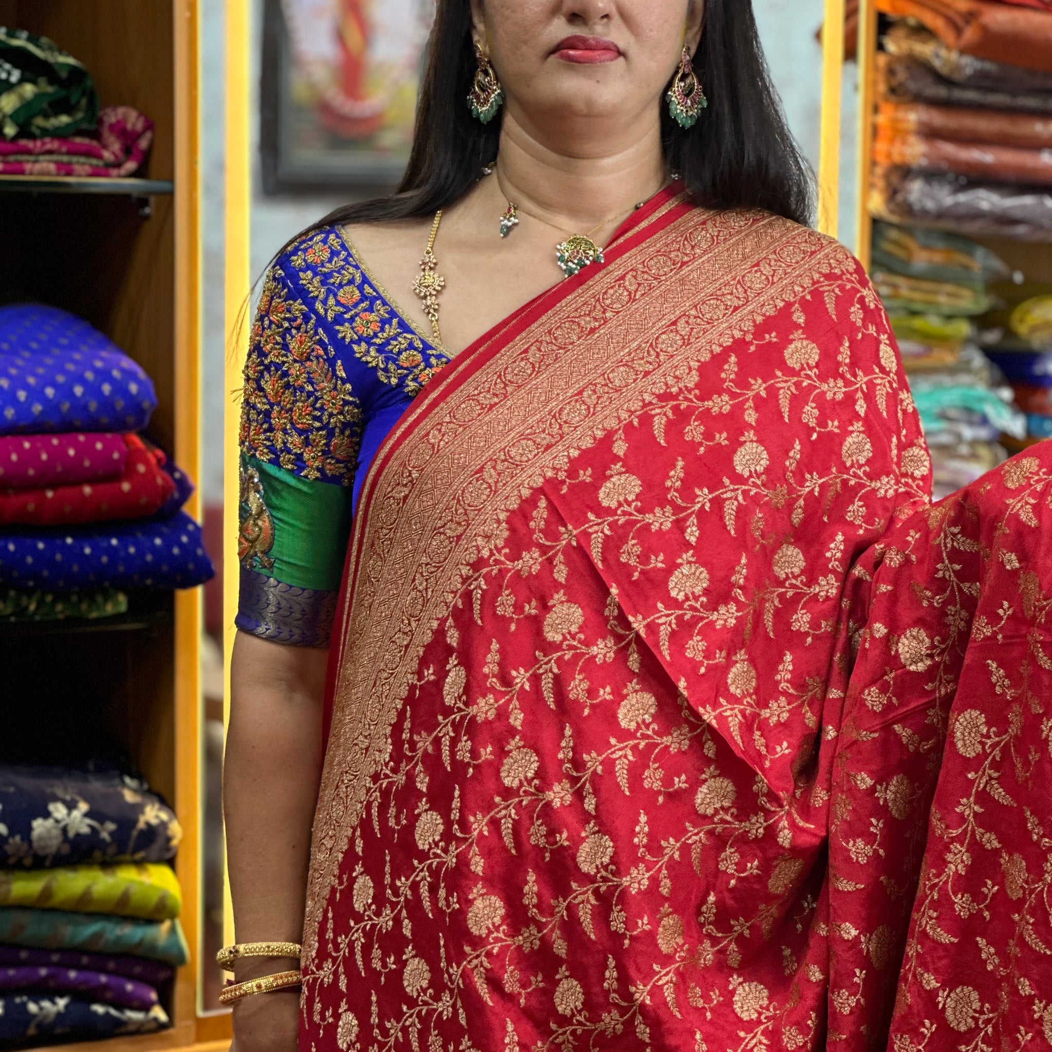 Red pure jaal pattern crepe Banaras